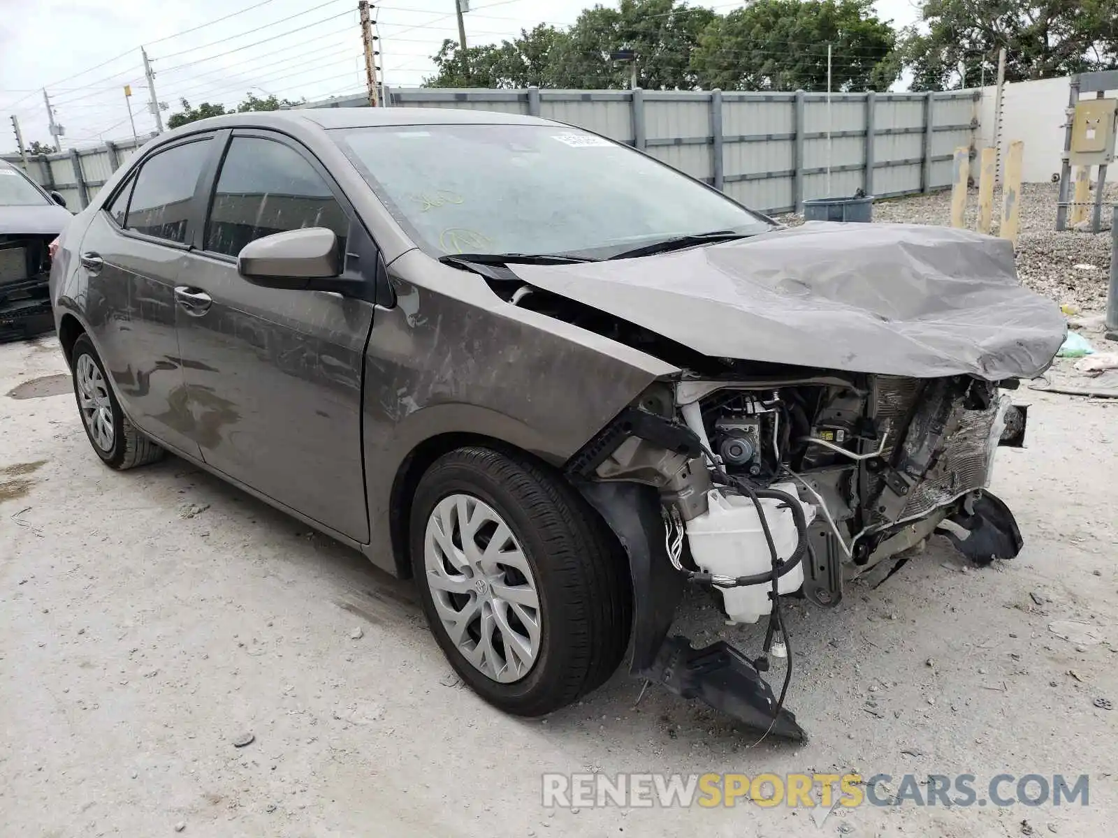 1 Photograph of a damaged car 2T1BURHE4KC202799 TOYOTA COROLLA 2019