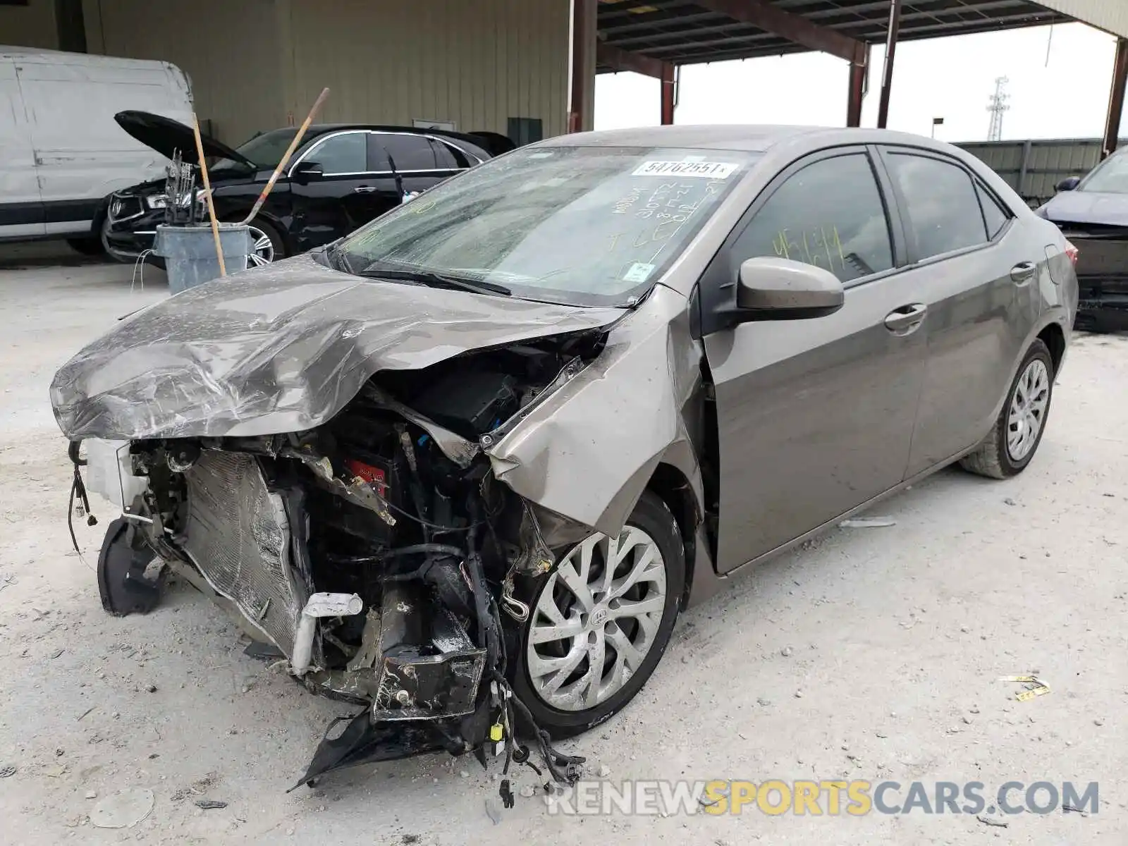 2 Photograph of a damaged car 2T1BURHE4KC202799 TOYOTA COROLLA 2019