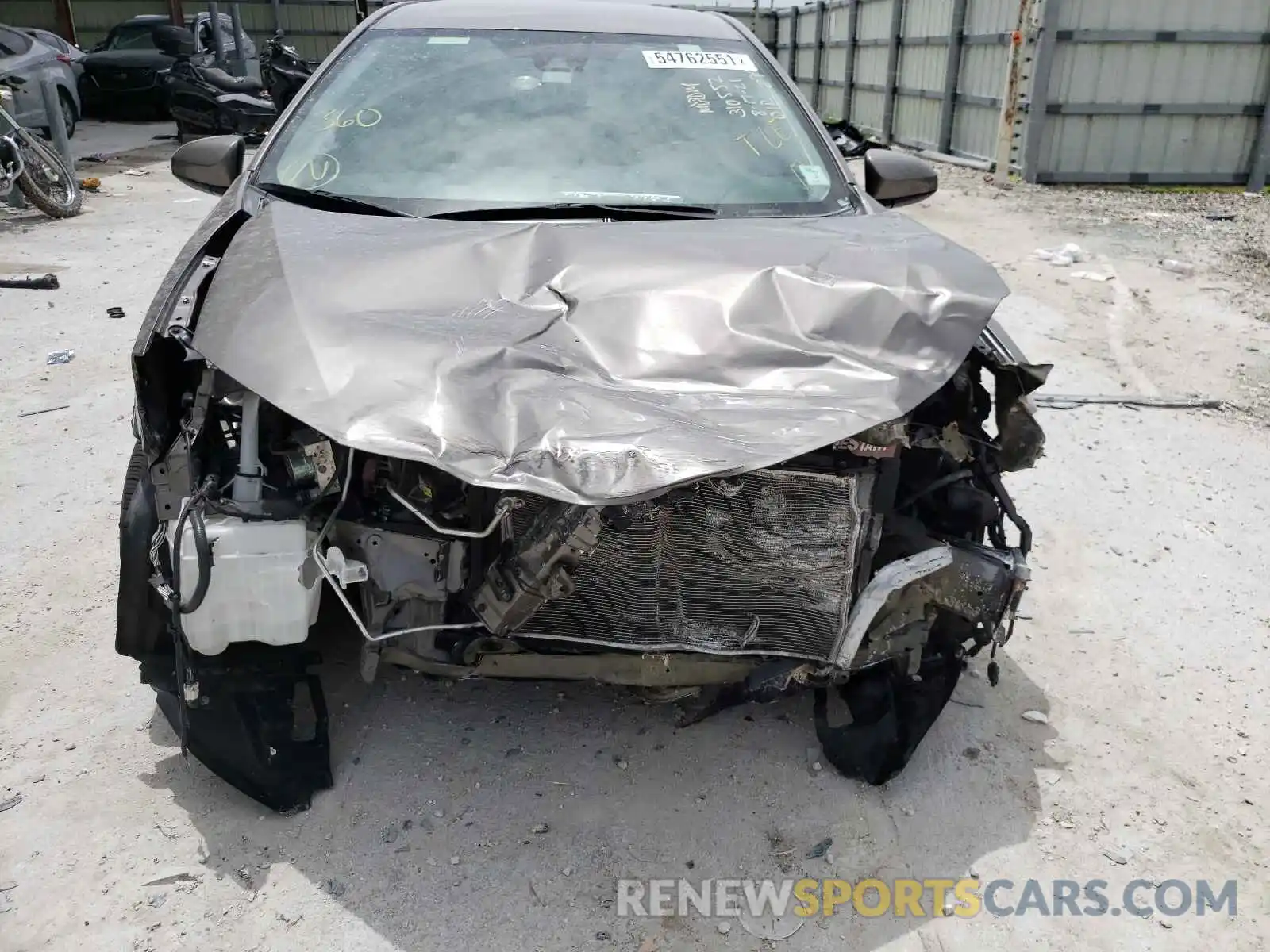 9 Photograph of a damaged car 2T1BURHE4KC202799 TOYOTA COROLLA 2019