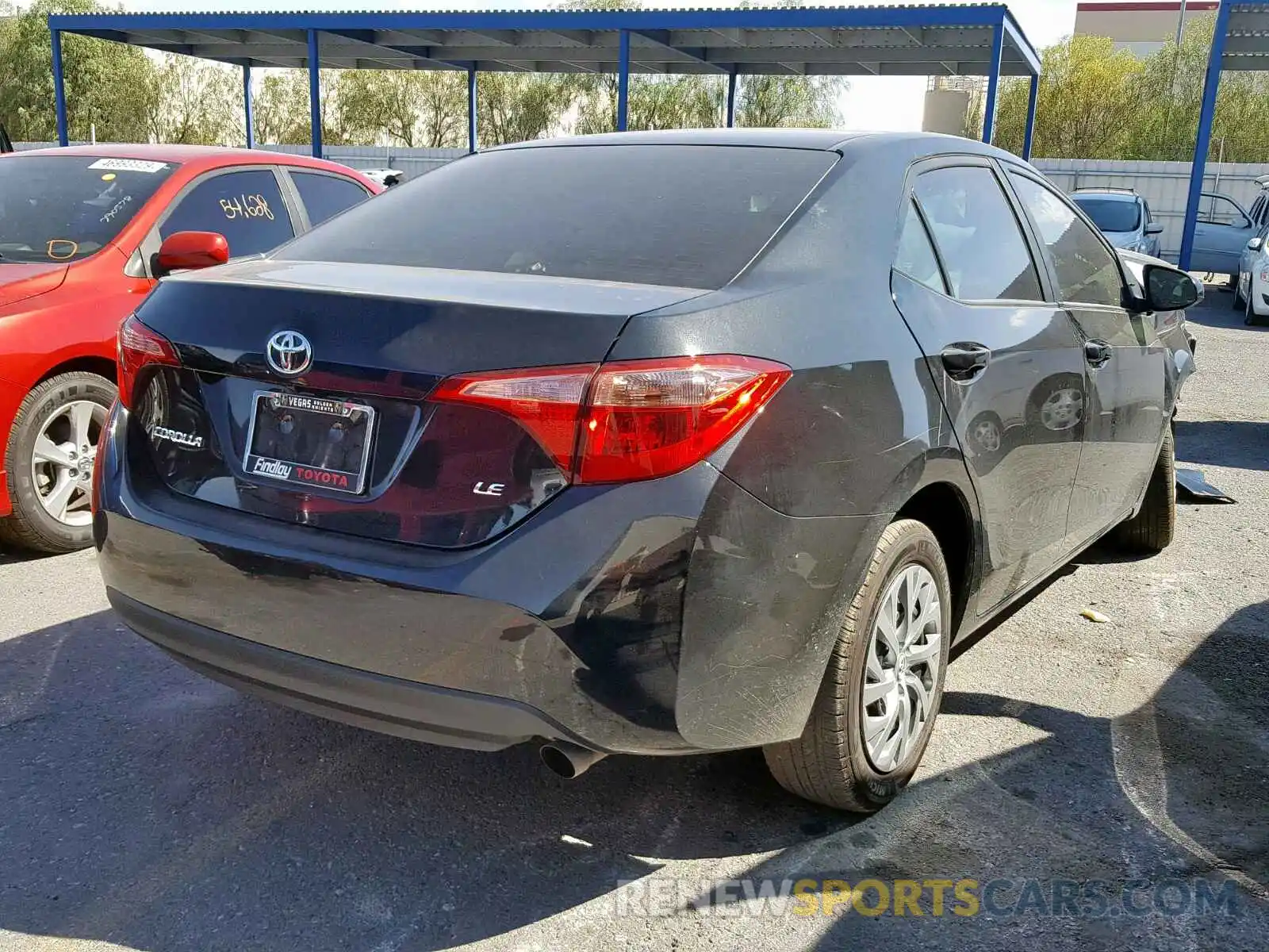 4 Photograph of a damaged car 2T1BURHE4KC203001 TOYOTA COROLLA 2019