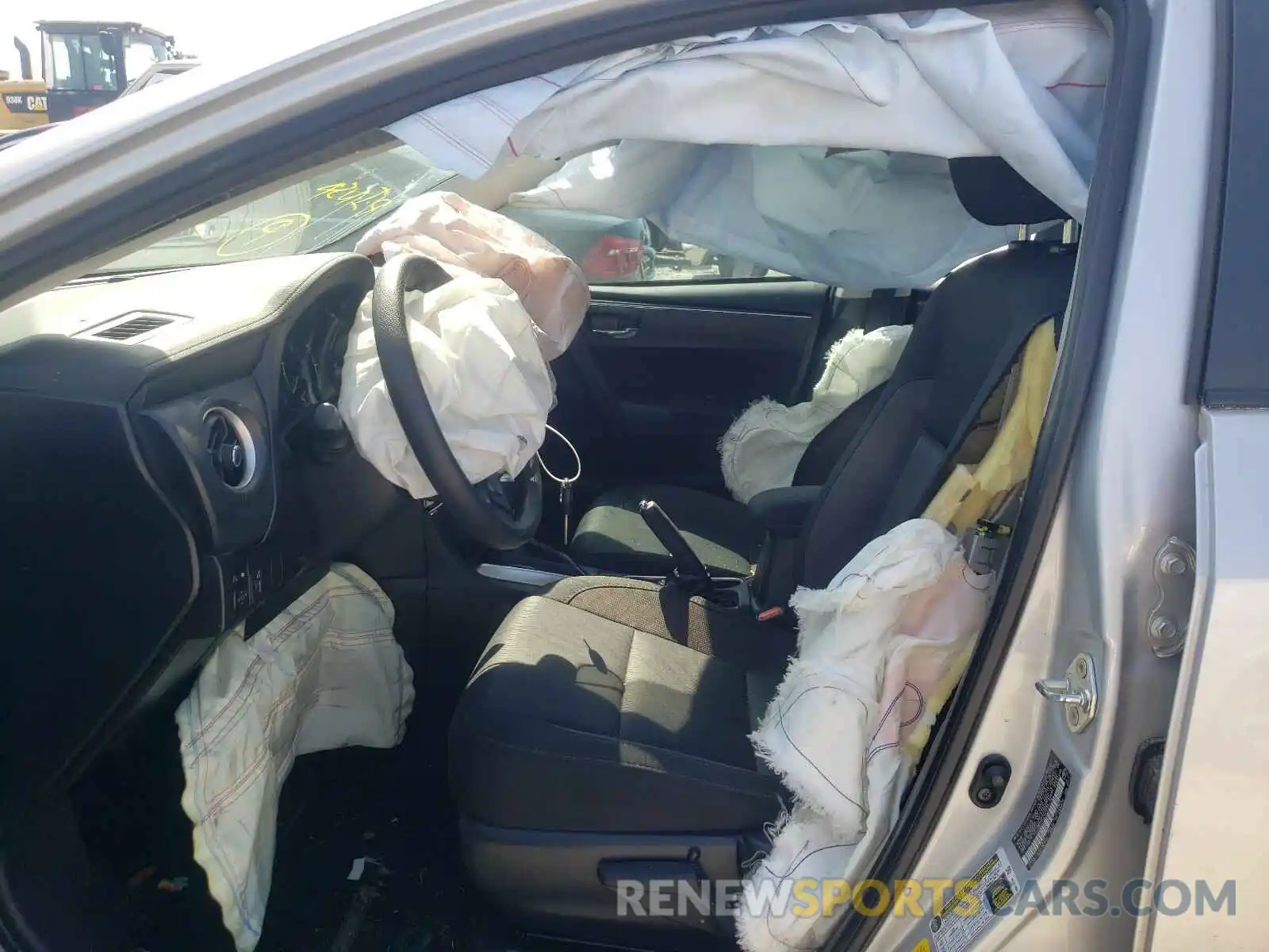 5 Photograph of a damaged car 2T1BURHE4KC204262 TOYOTA COROLLA 2019