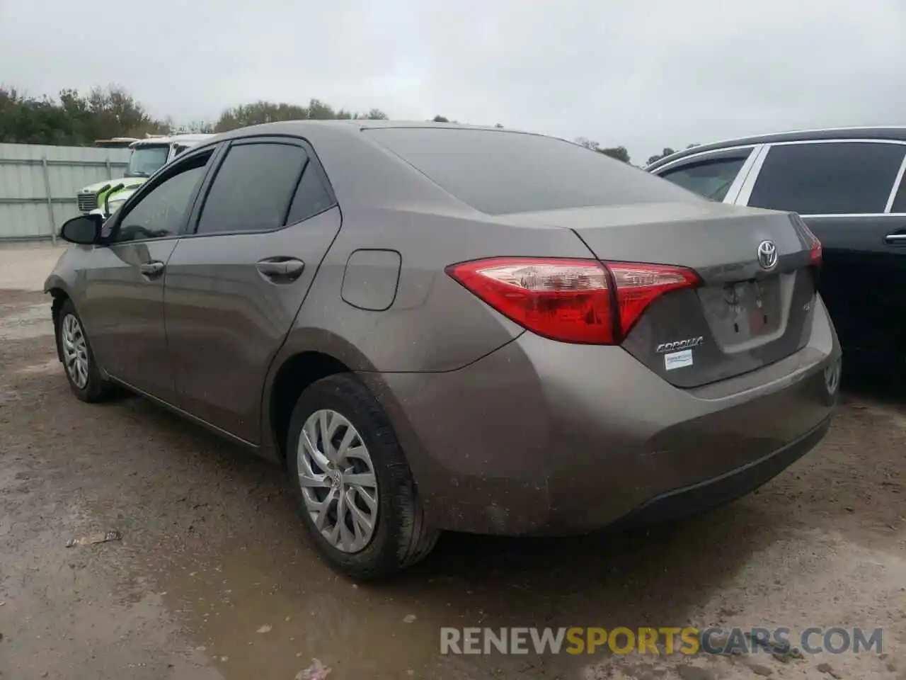 3 Photograph of a damaged car 2T1BURHE4KC204293 TOYOTA COROLLA 2019