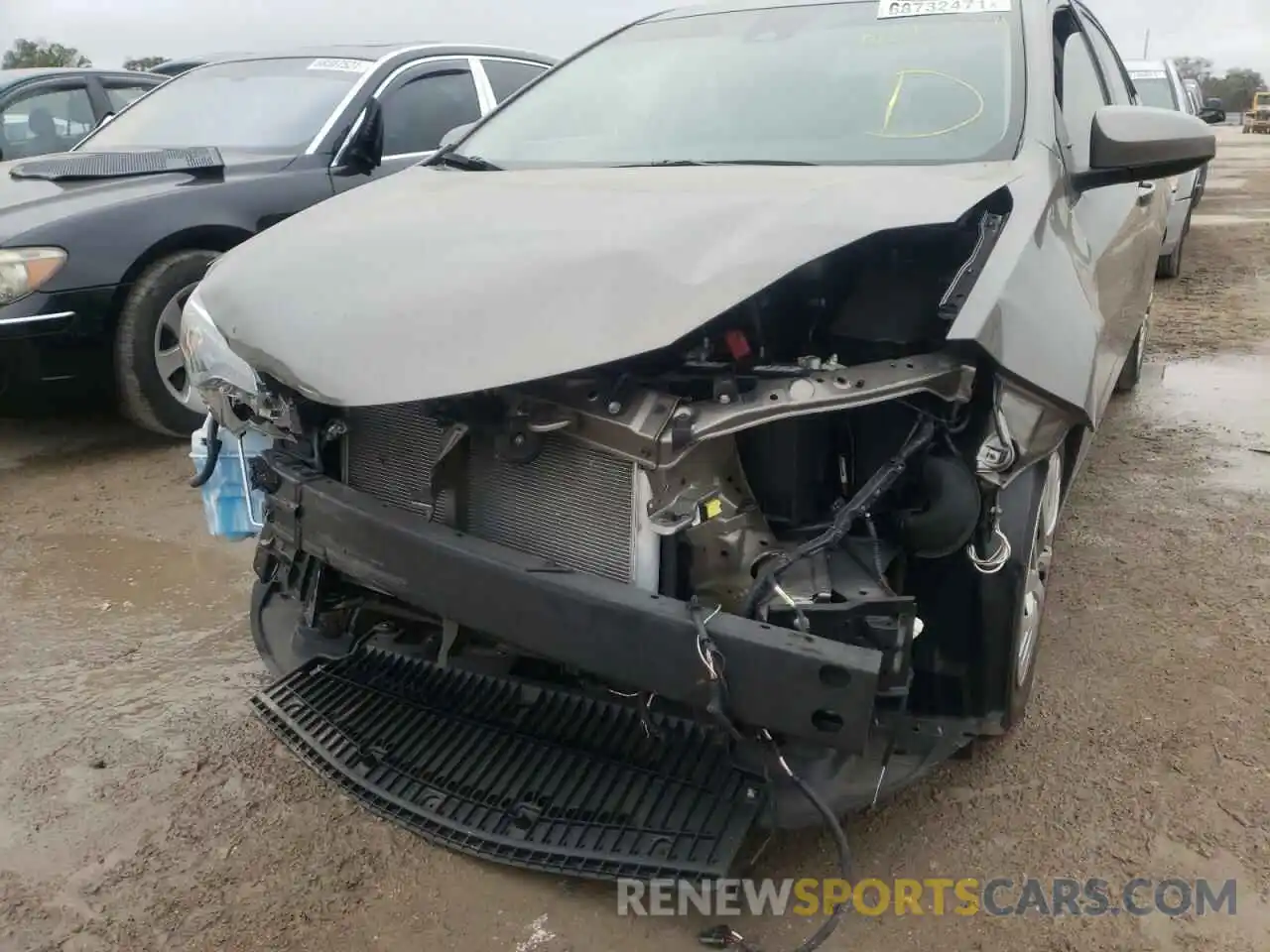 9 Photograph of a damaged car 2T1BURHE4KC204293 TOYOTA COROLLA 2019