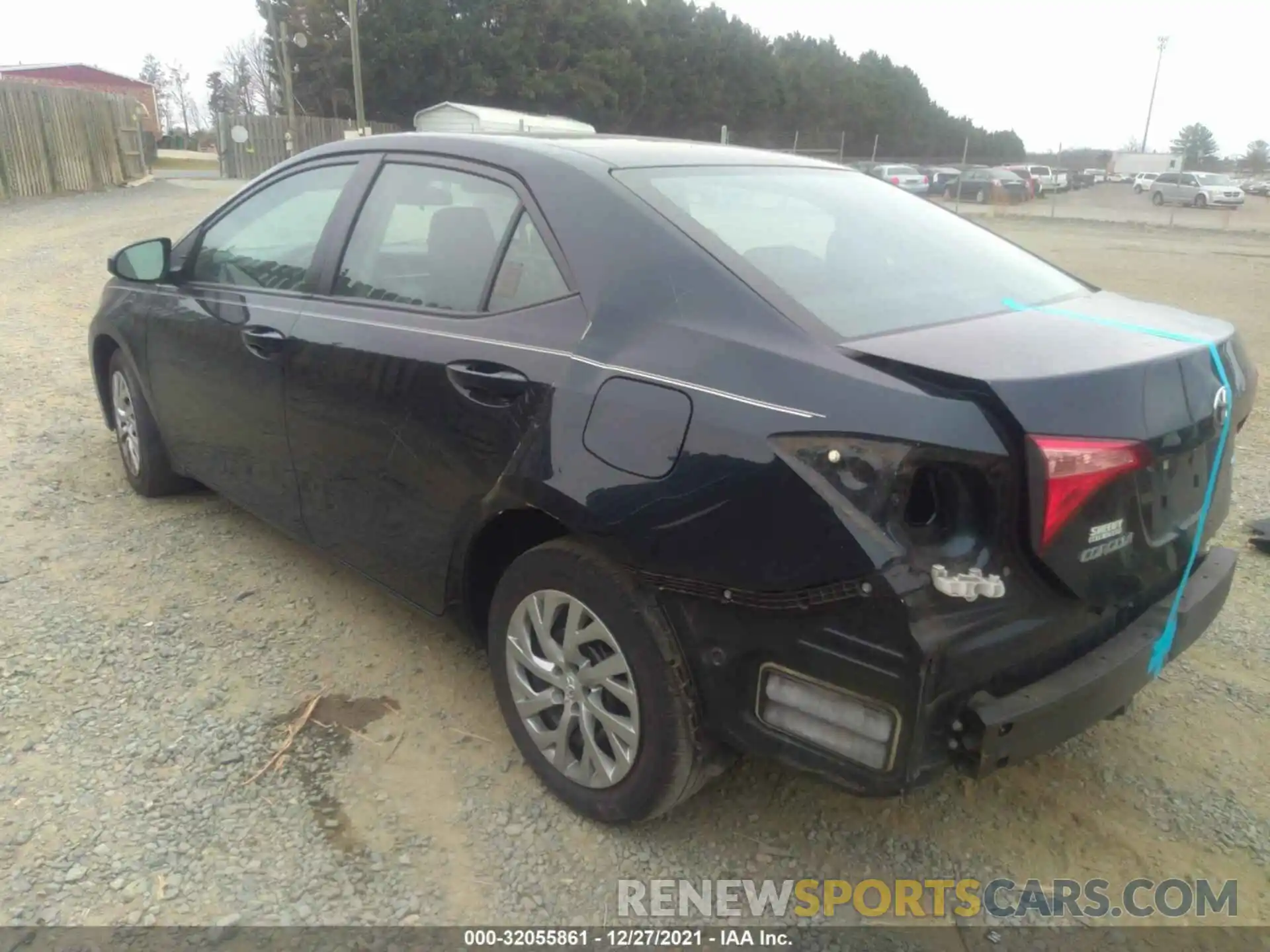 3 Photograph of a damaged car 2T1BURHE4KC204665 TOYOTA COROLLA 2019