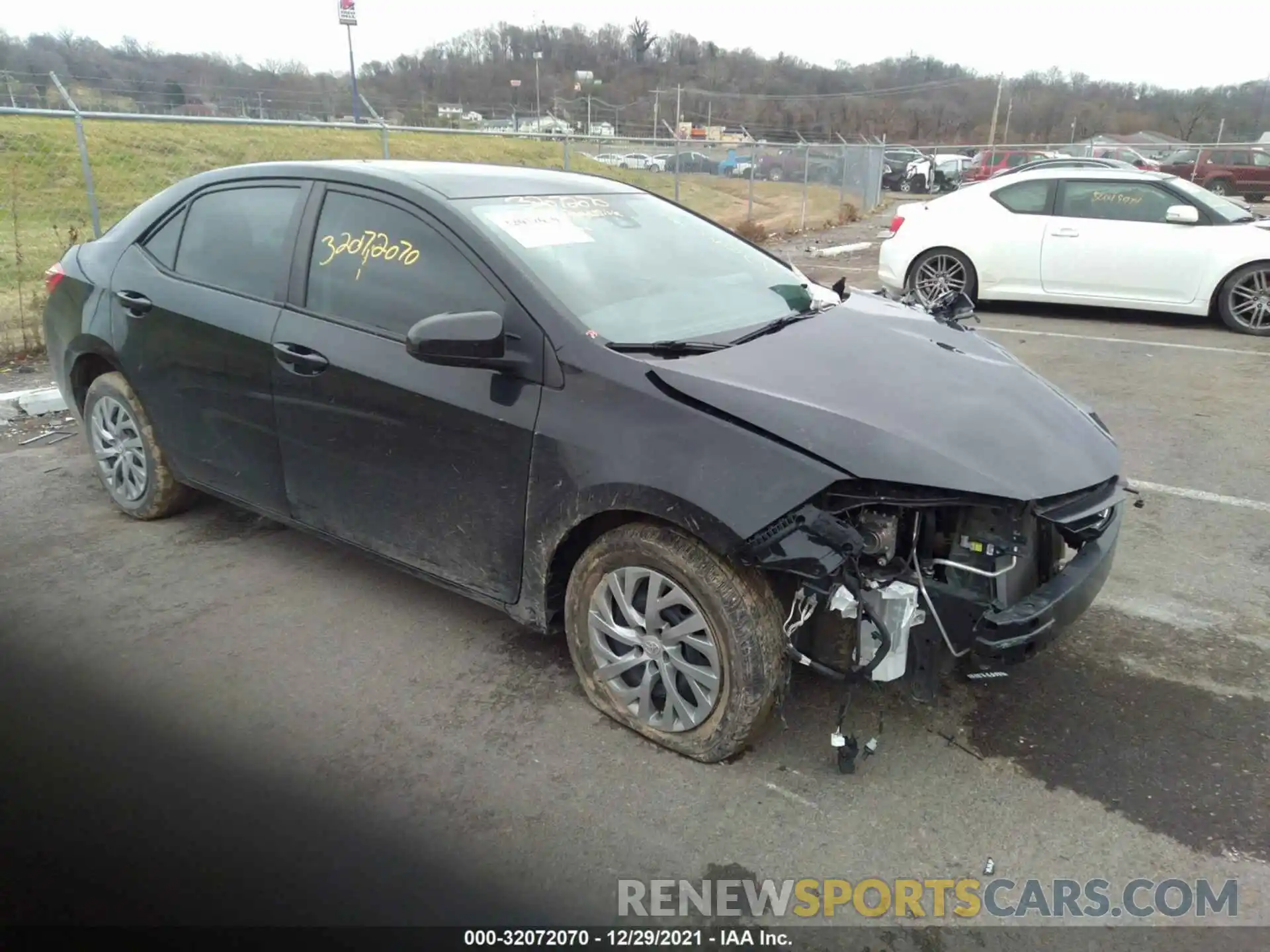 1 Photograph of a damaged car 2T1BURHE4KC205654 TOYOTA COROLLA 2019