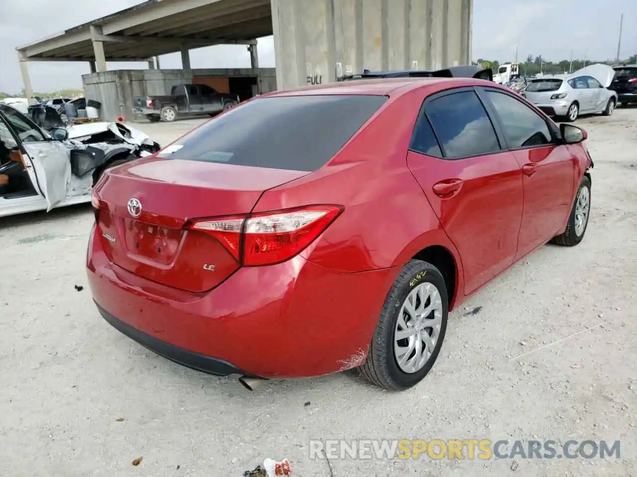 4 Photograph of a damaged car 2T1BURHE4KC205718 TOYOTA COROLLA 2019