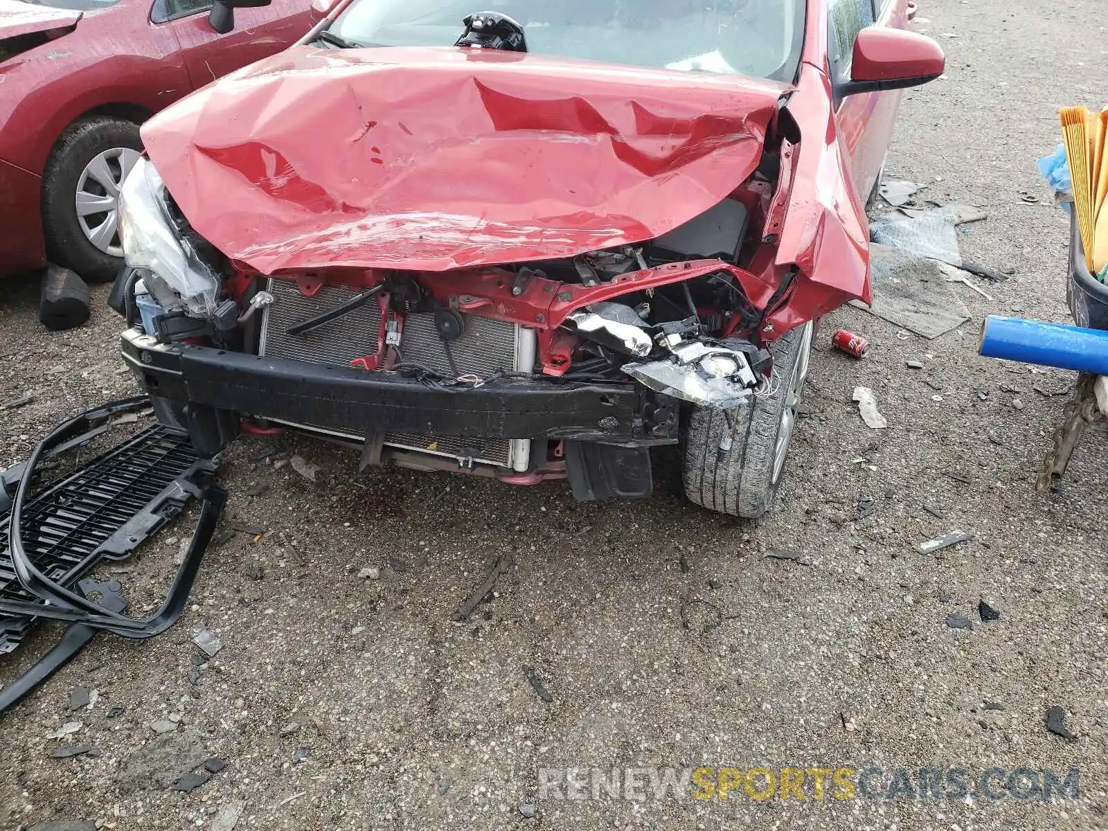 9 Photograph of a damaged car 2T1BURHE4KC205931 TOYOTA COROLLA 2019