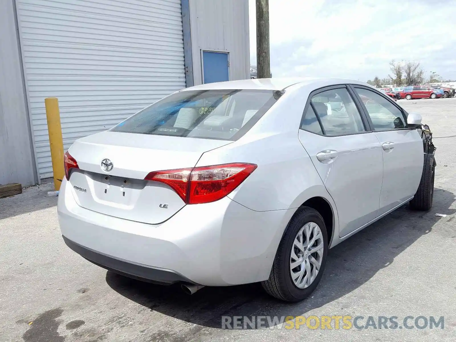 4 Photograph of a damaged car 2T1BURHE4KC206173 TOYOTA COROLLA 2019