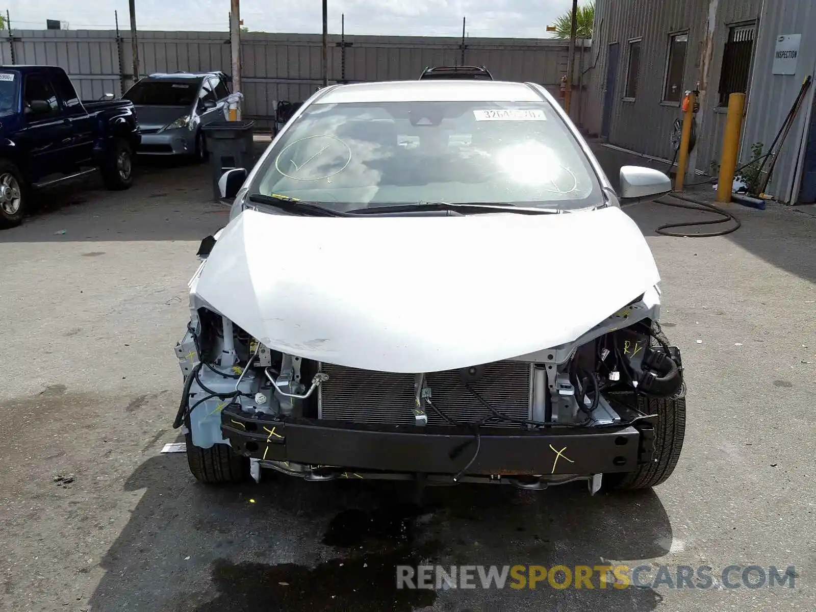 9 Photograph of a damaged car 2T1BURHE4KC206173 TOYOTA COROLLA 2019