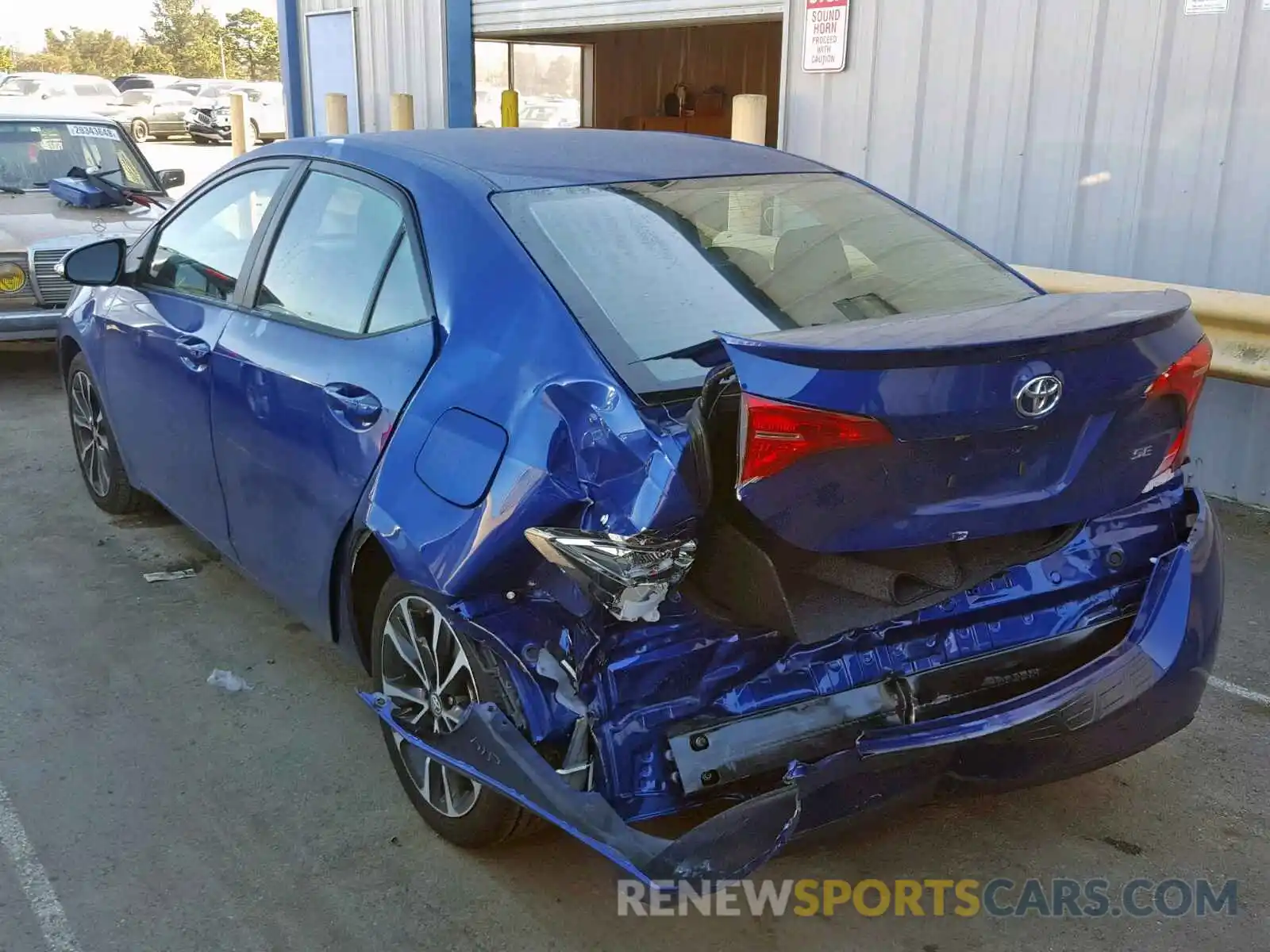 3 Photograph of a damaged car 2T1BURHE4KC207291 TOYOTA COROLLA 2019