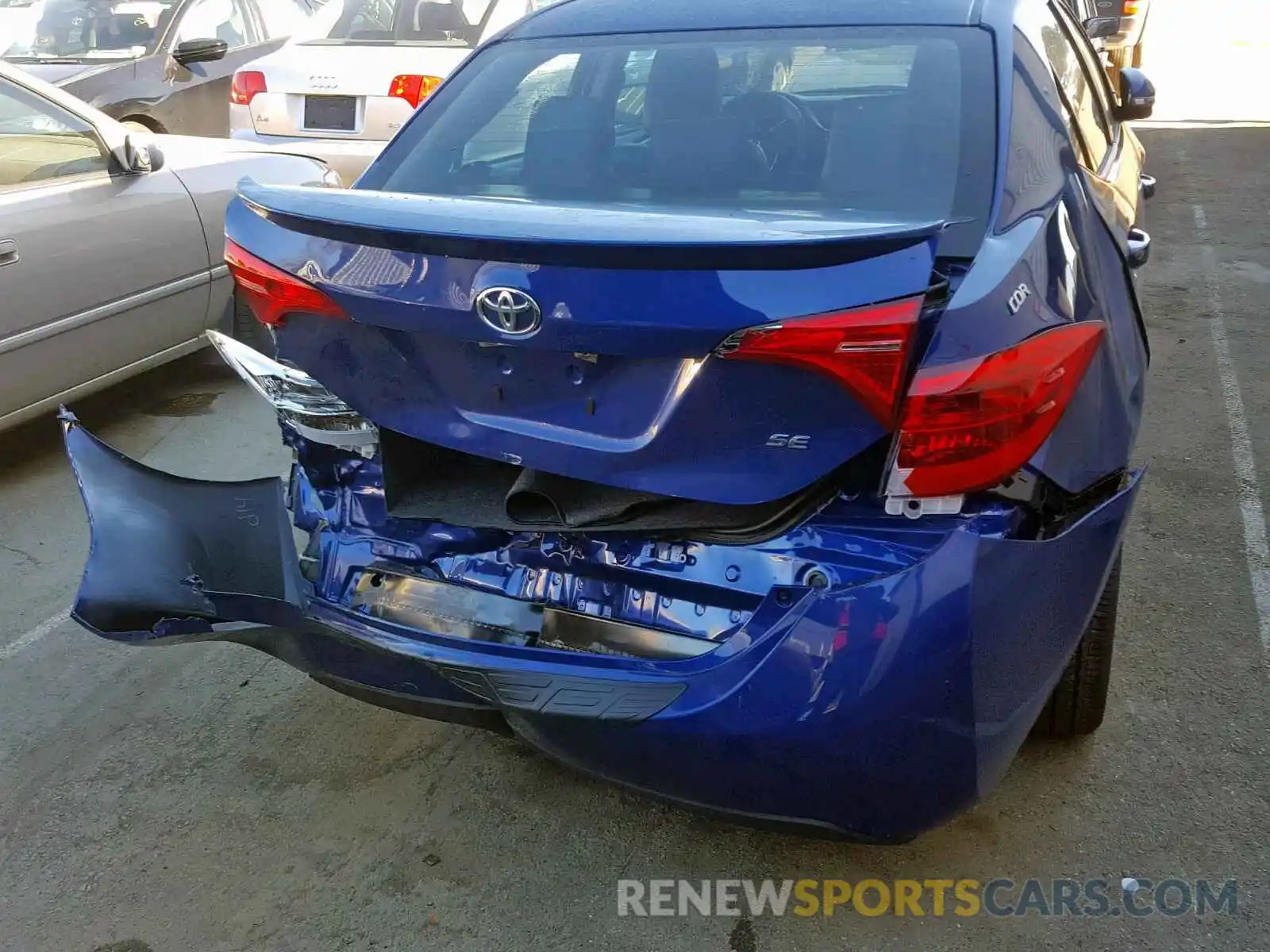 9 Photograph of a damaged car 2T1BURHE4KC207291 TOYOTA COROLLA 2019