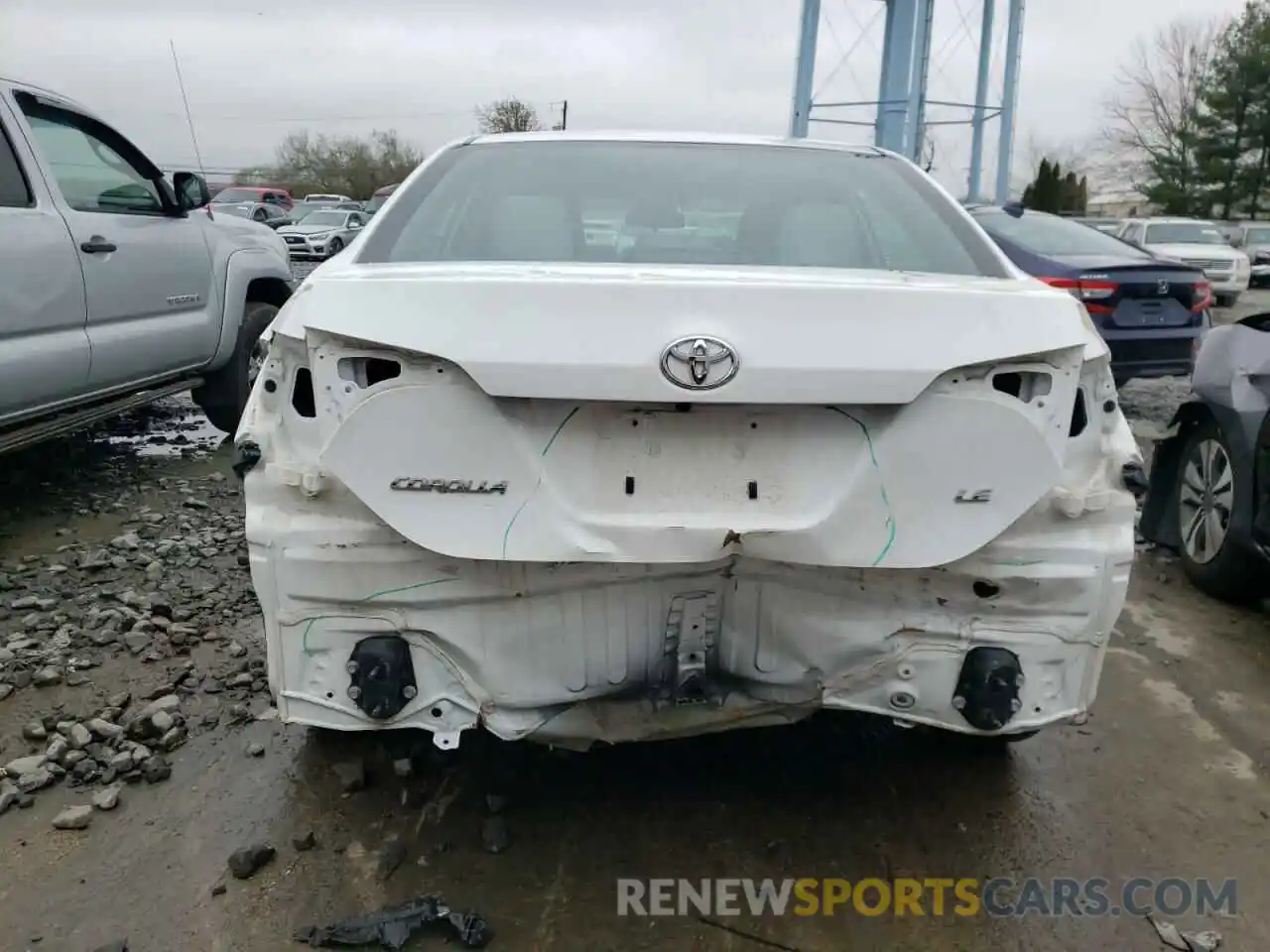 9 Photograph of a damaged car 2T1BURHE4KC207372 TOYOTA COROLLA 2019