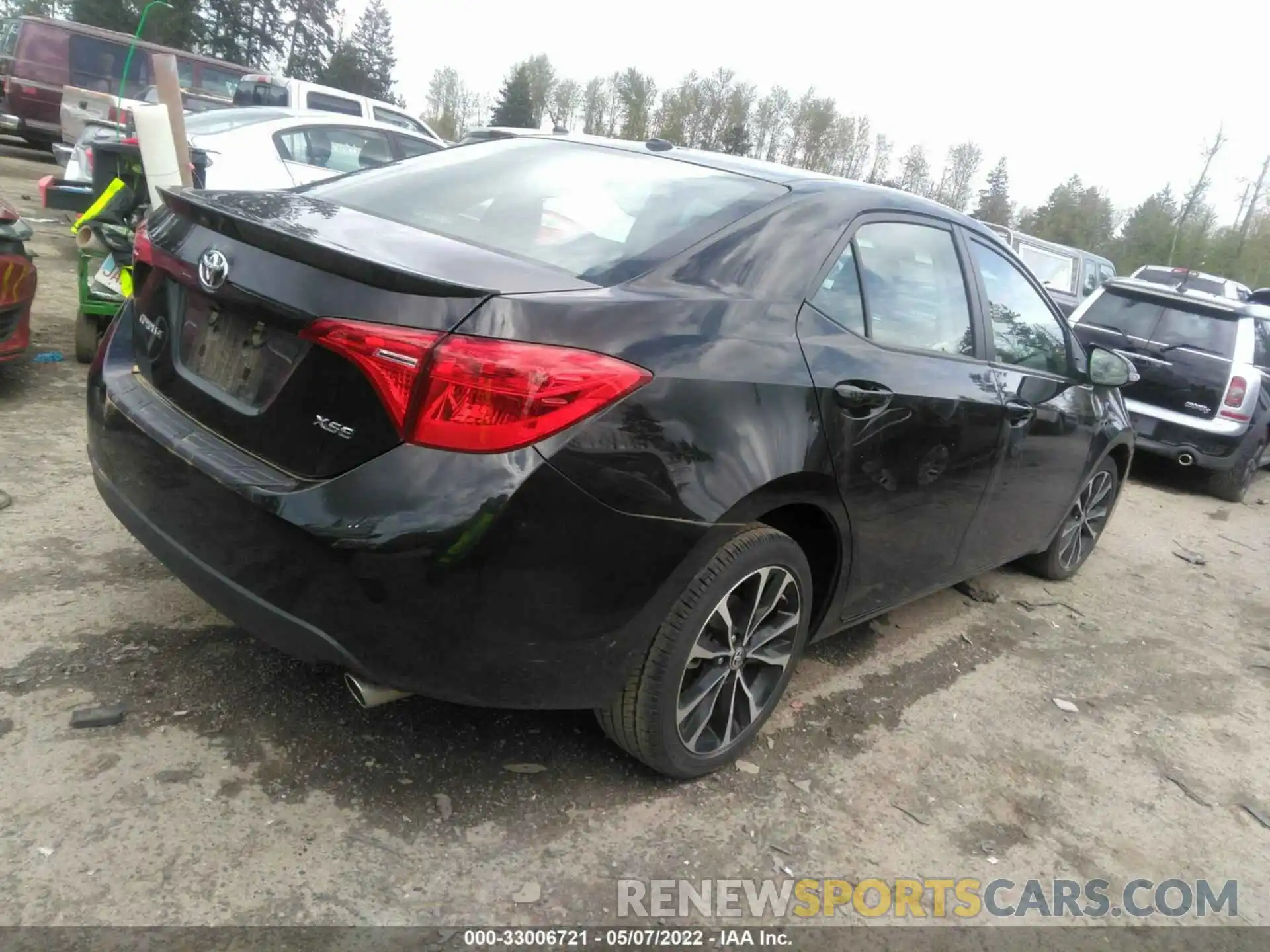 4 Photograph of a damaged car 2T1BURHE4KC208067 TOYOTA COROLLA 2019