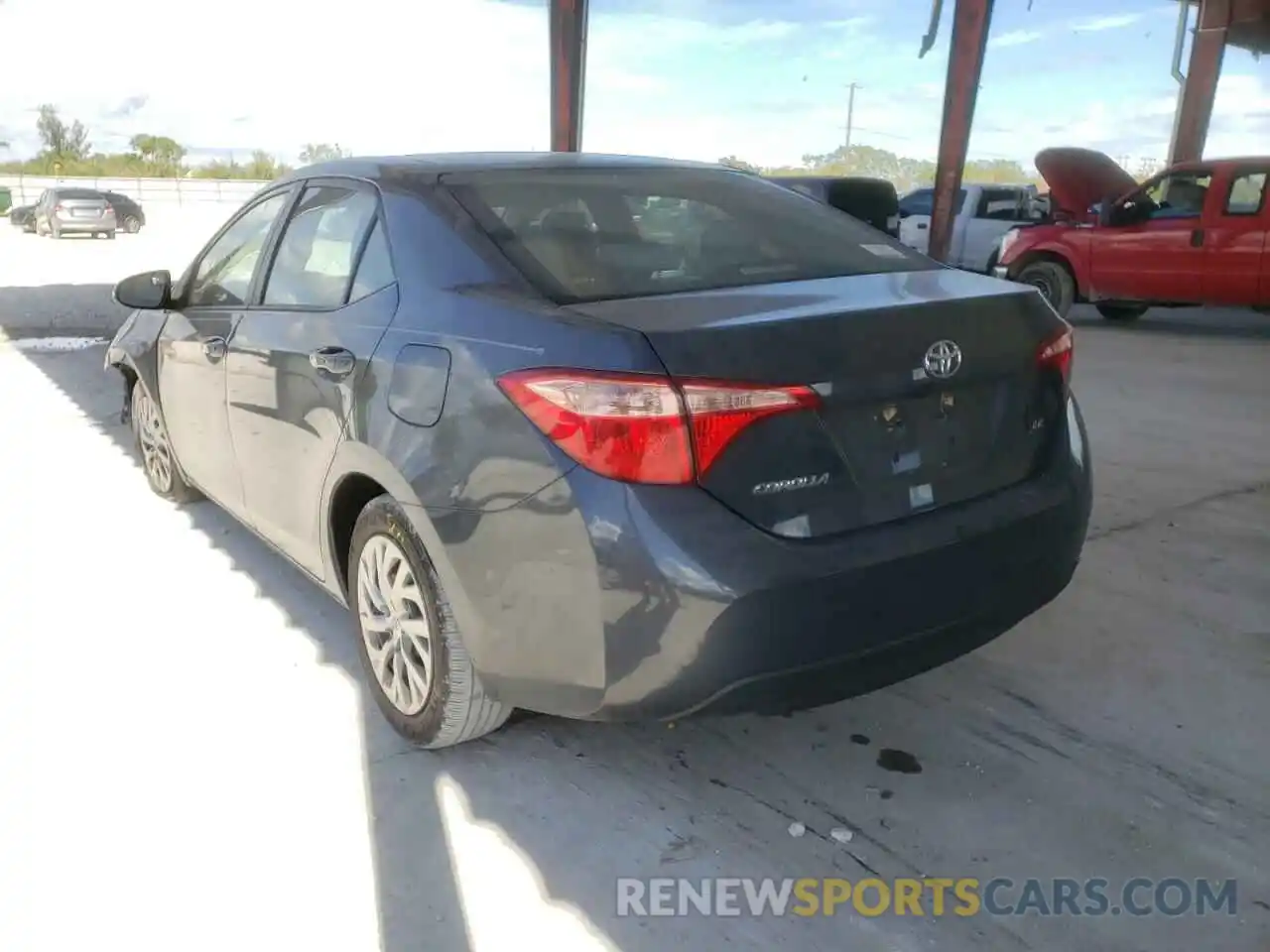 3 Photograph of a damaged car 2T1BURHE4KC209140 TOYOTA COROLLA 2019