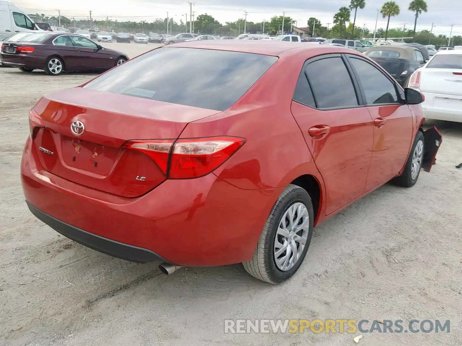 4 Photograph of a damaged car 2T1BURHE4KC209252 TOYOTA COROLLA 2019