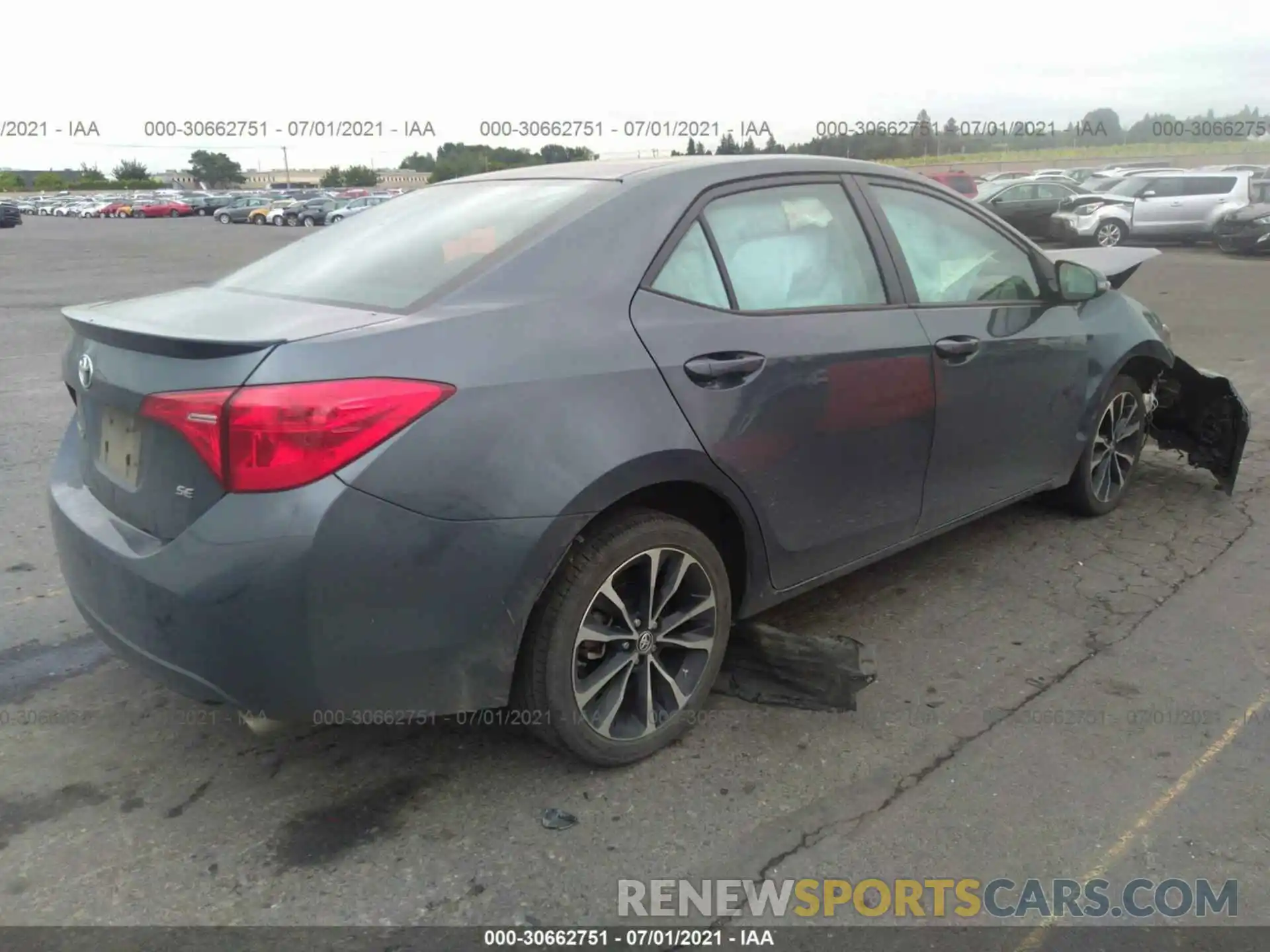 4 Photograph of a damaged car 2T1BURHE4KC209784 TOYOTA COROLLA 2019