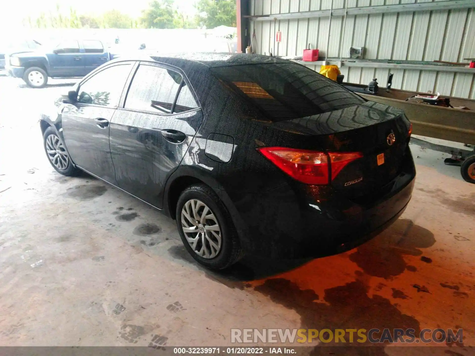 3 Photograph of a damaged car 2T1BURHE4KC209865 TOYOTA COROLLA 2019