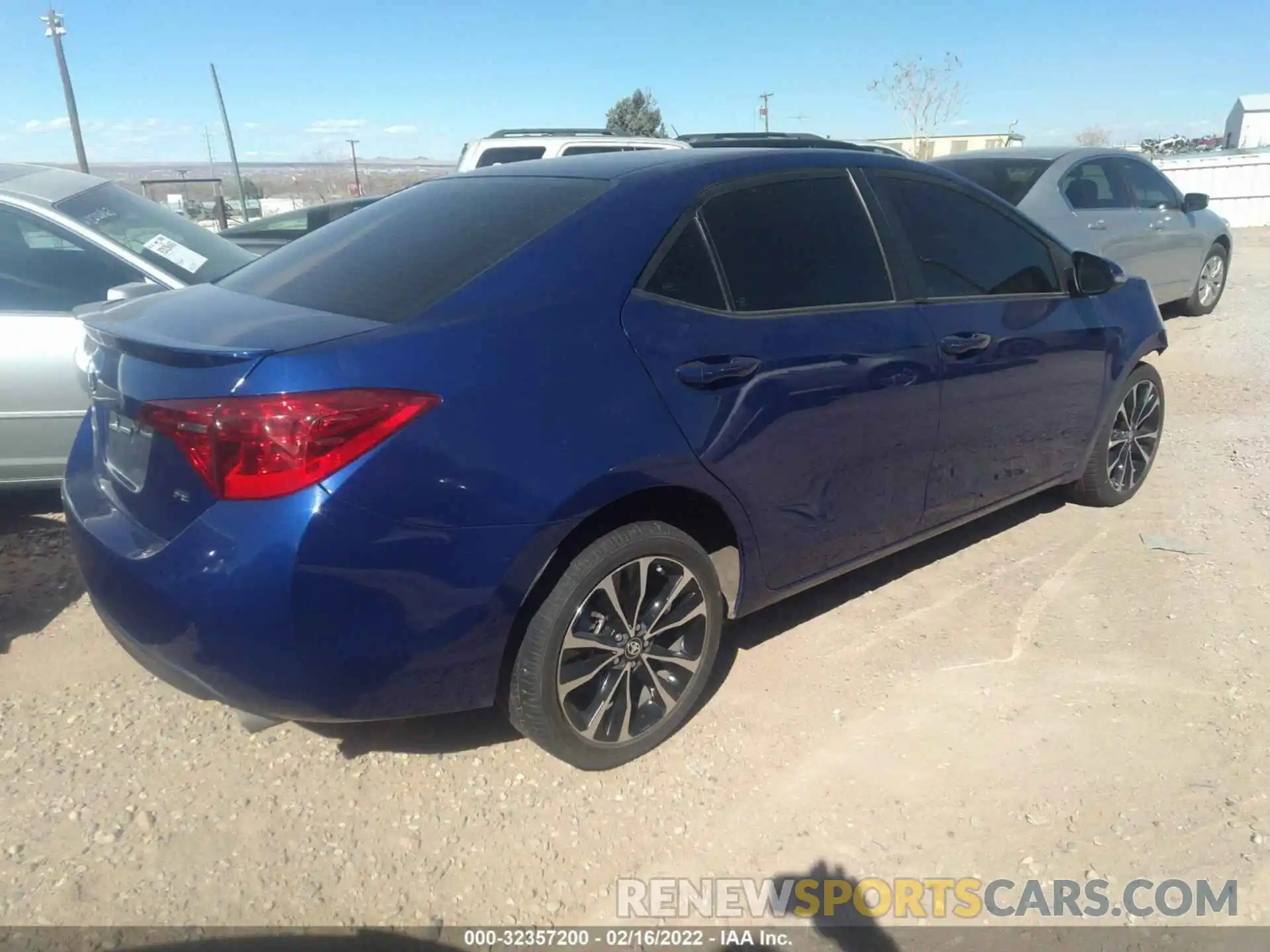 4 Photograph of a damaged car 2T1BURHE4KC210112 TOYOTA COROLLA 2019