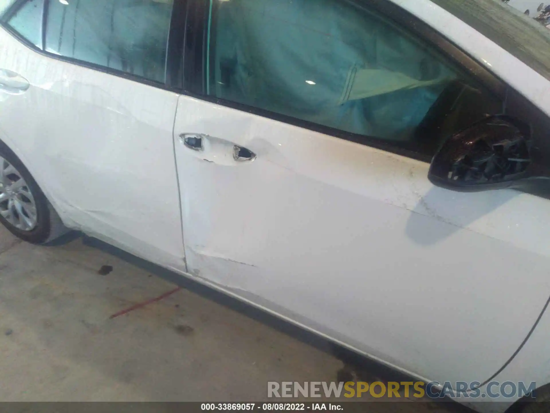 6 Photograph of a damaged car 2T1BURHE4KC210501 TOYOTA COROLLA 2019