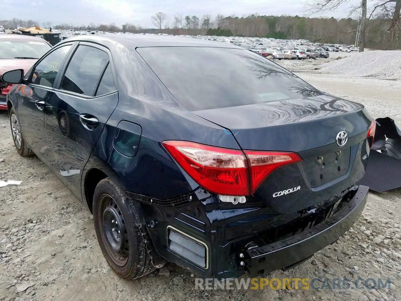 3 Photograph of a damaged car 2T1BURHE4KC210711 TOYOTA COROLLA 2019