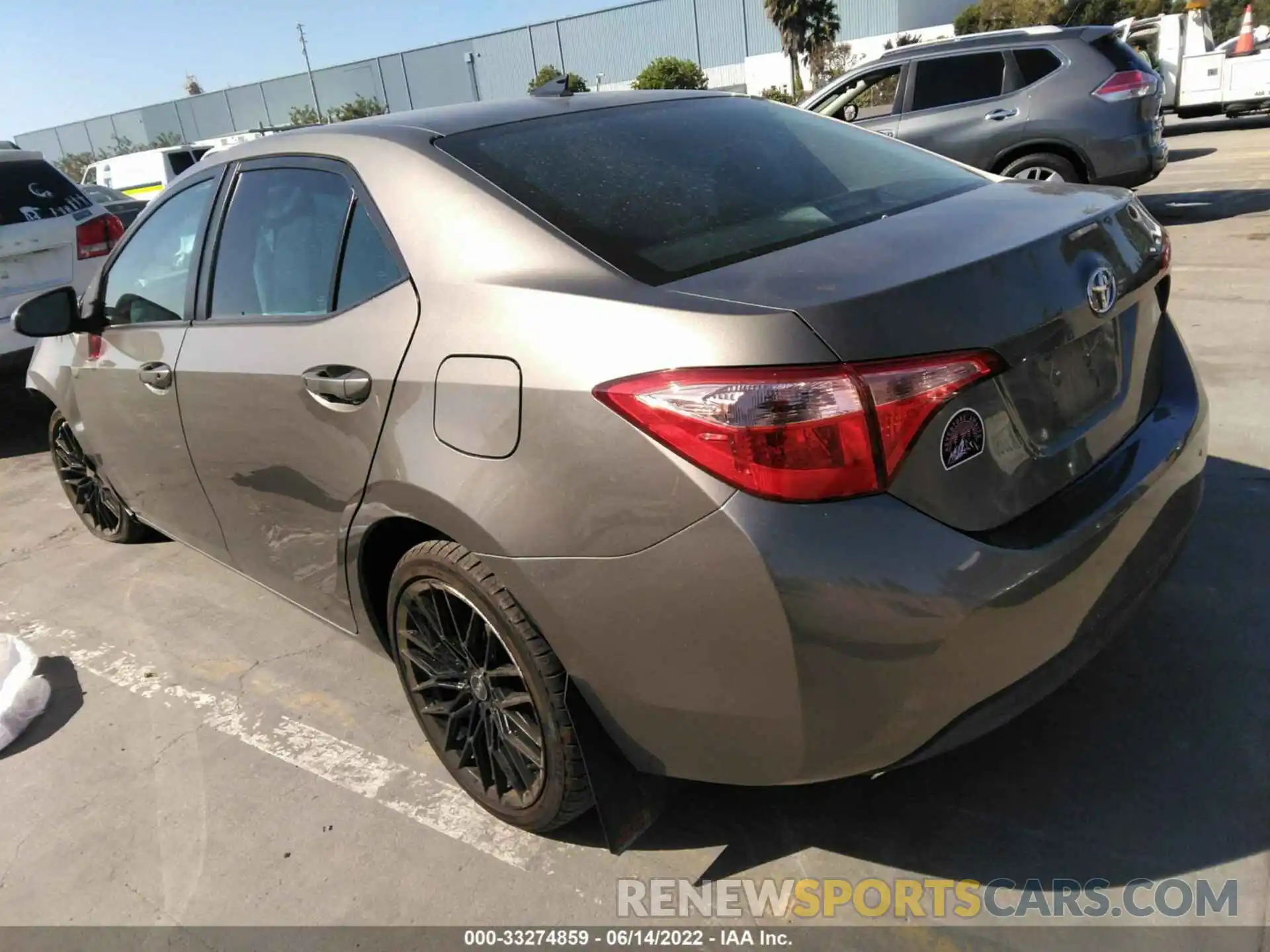 3 Photograph of a damaged car 2T1BURHE4KC211051 TOYOTA COROLLA 2019