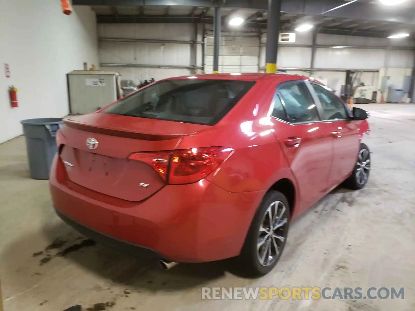 4 Photograph of a damaged car 2T1BURHE4KC211079 TOYOTA COROLLA 2019