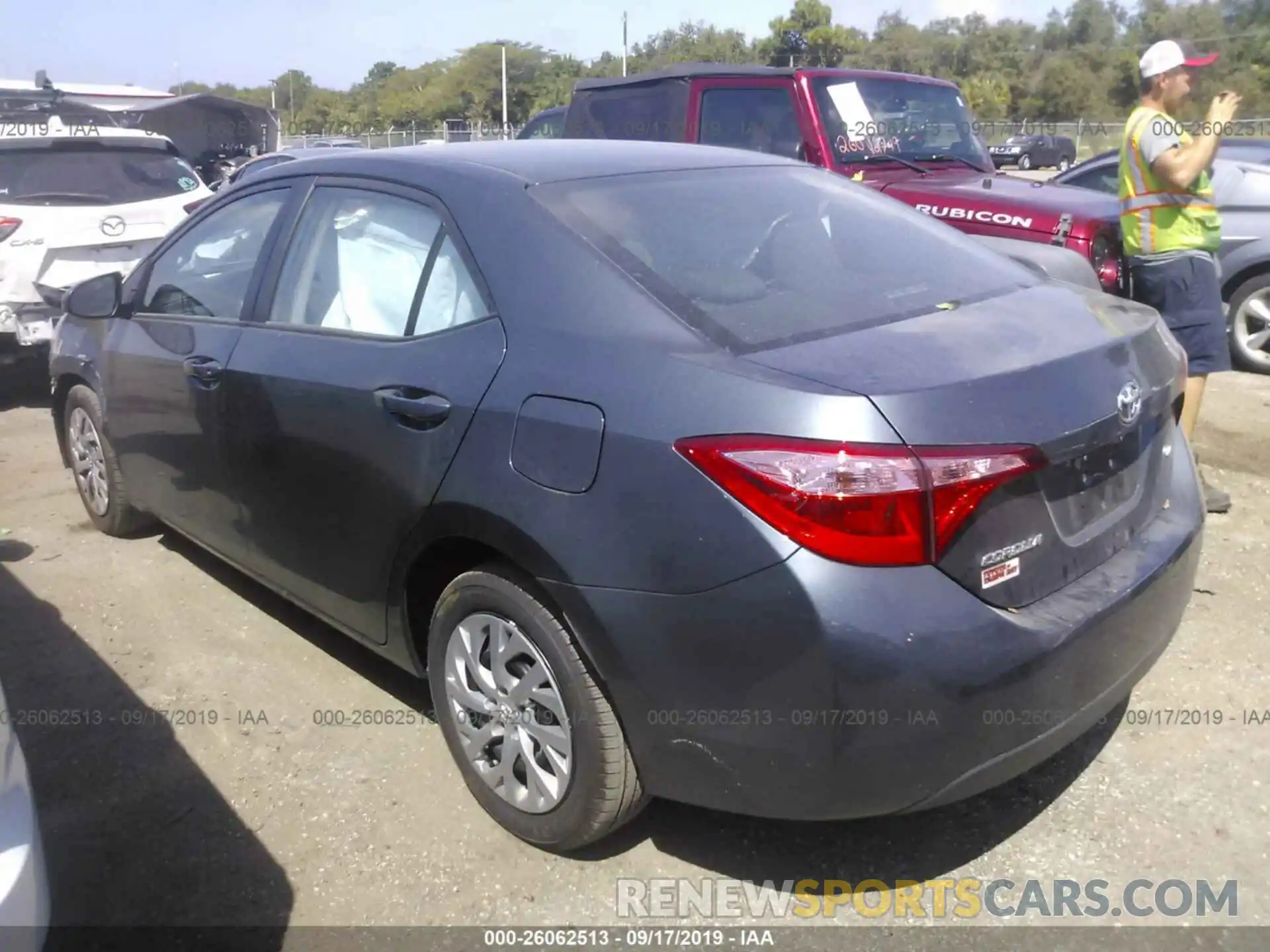 3 Photograph of a damaged car 2T1BURHE4KC211518 TOYOTA COROLLA 2019