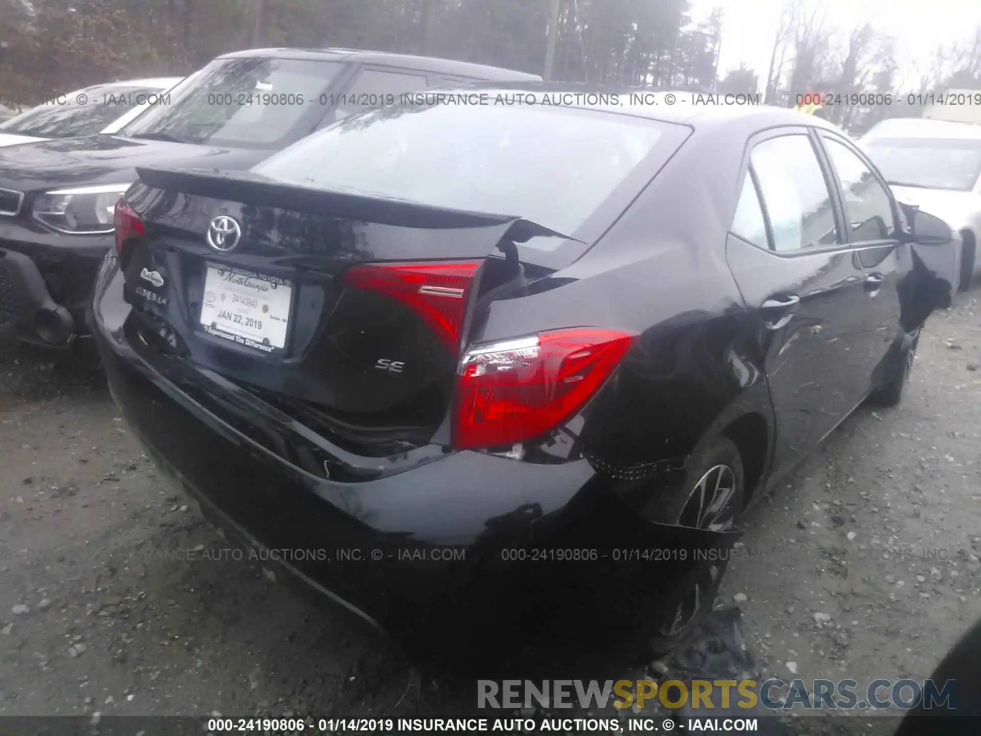 4 Photograph of a damaged car 2T1BURHE4KC211924 TOYOTA COROLLA 2019