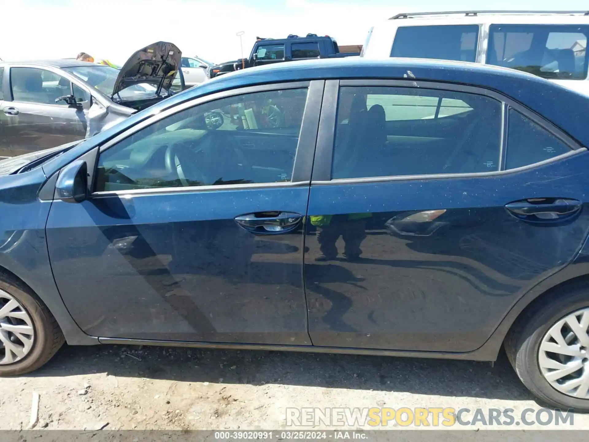 14 Photograph of a damaged car 2T1BURHE4KC212832 TOYOTA COROLLA 2019