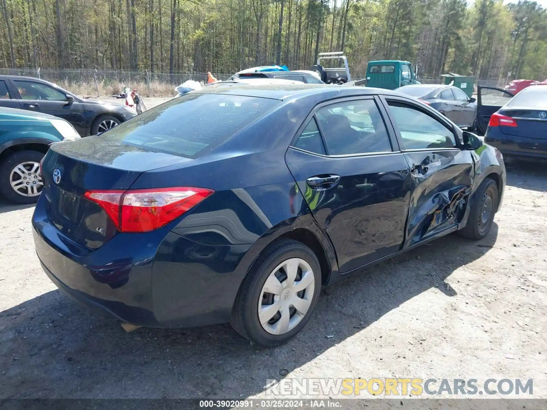 4 Photograph of a damaged car 2T1BURHE4KC212832 TOYOTA COROLLA 2019