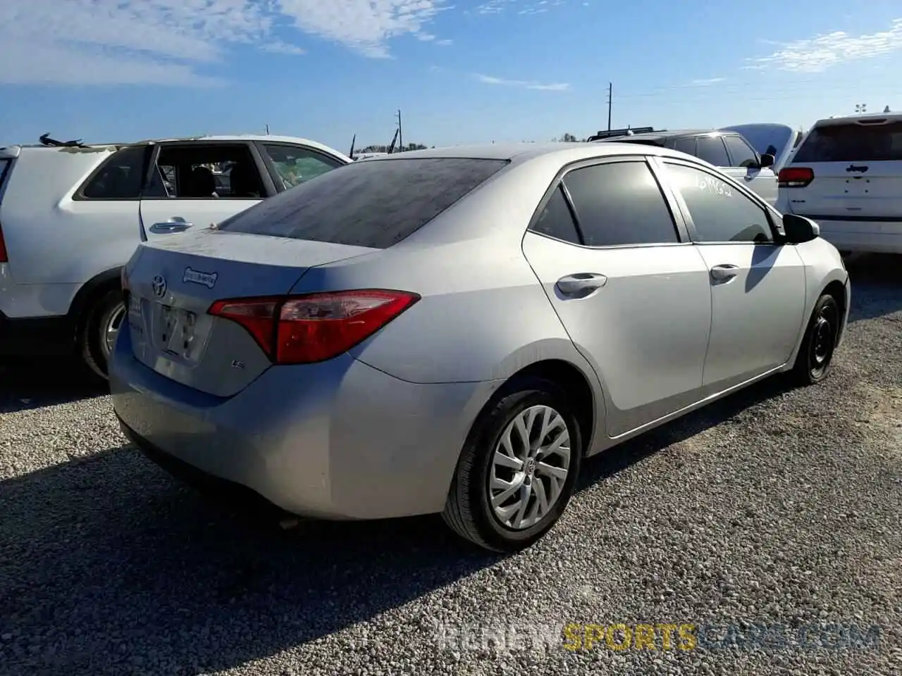 4 Photograph of a damaged car 2T1BURHE4KC213544 TOYOTA COROLLA 2019