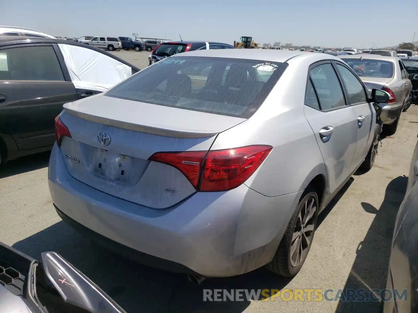 4 Photograph of a damaged car 2T1BURHE4KC213804 TOYOTA COROLLA 2019