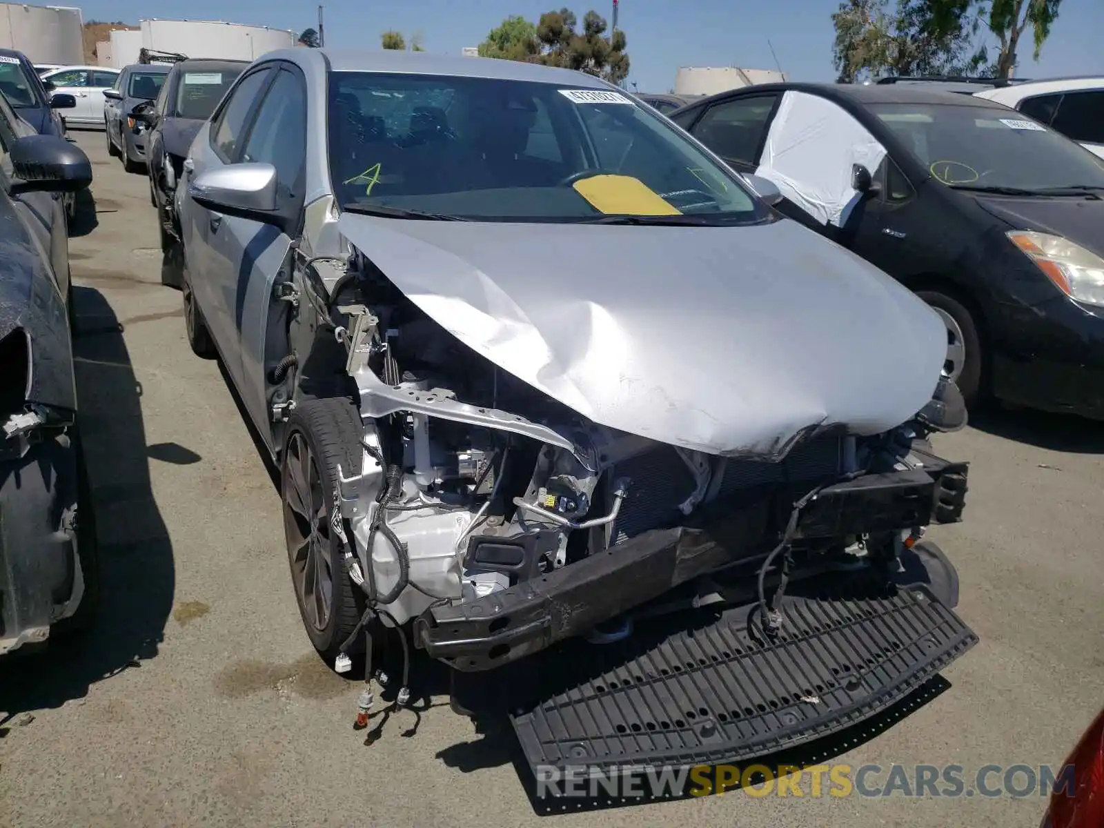 9 Photograph of a damaged car 2T1BURHE4KC213804 TOYOTA COROLLA 2019