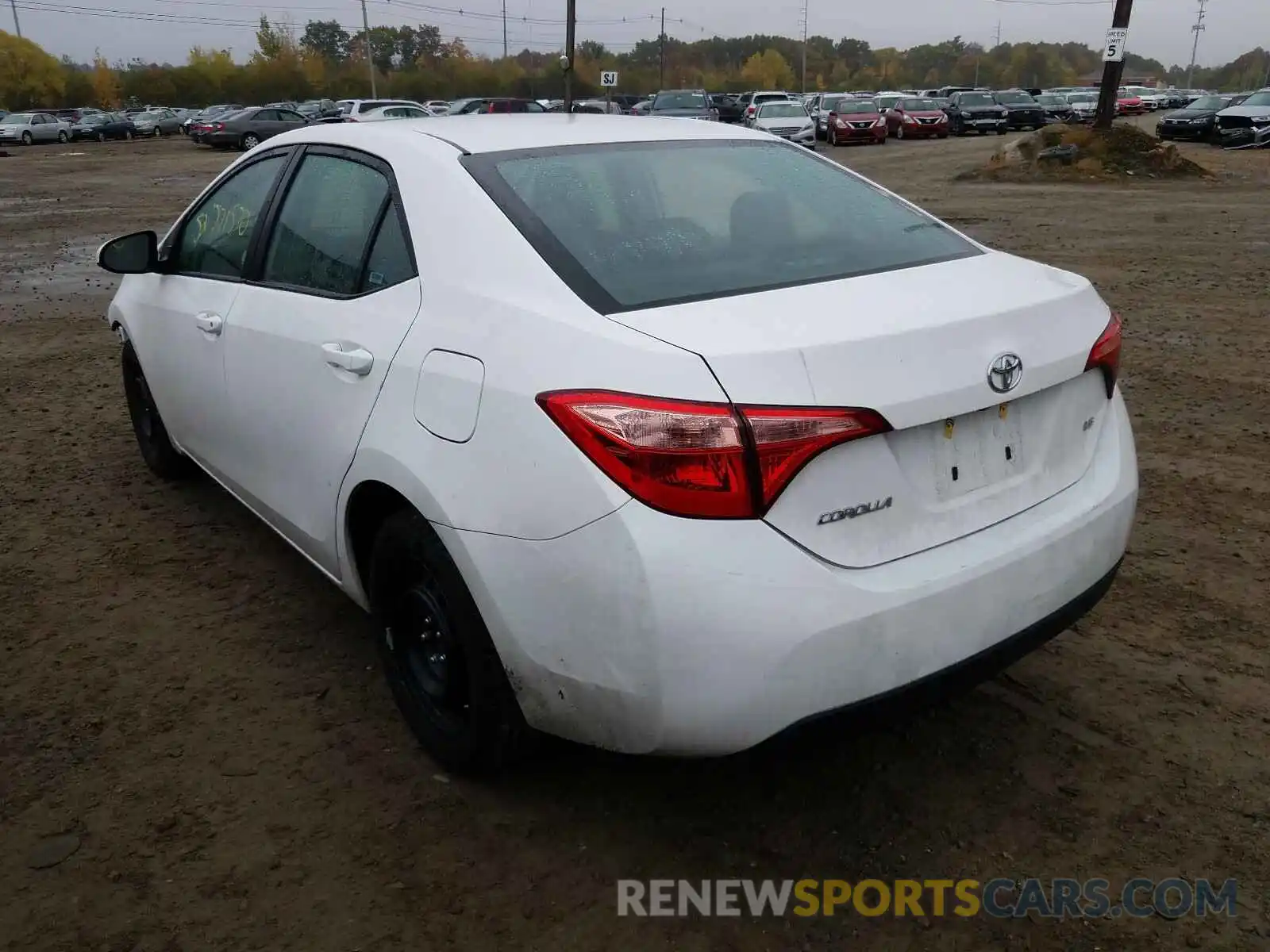 3 Photograph of a damaged car 2T1BURHE4KC213883 TOYOTA COROLLA 2019