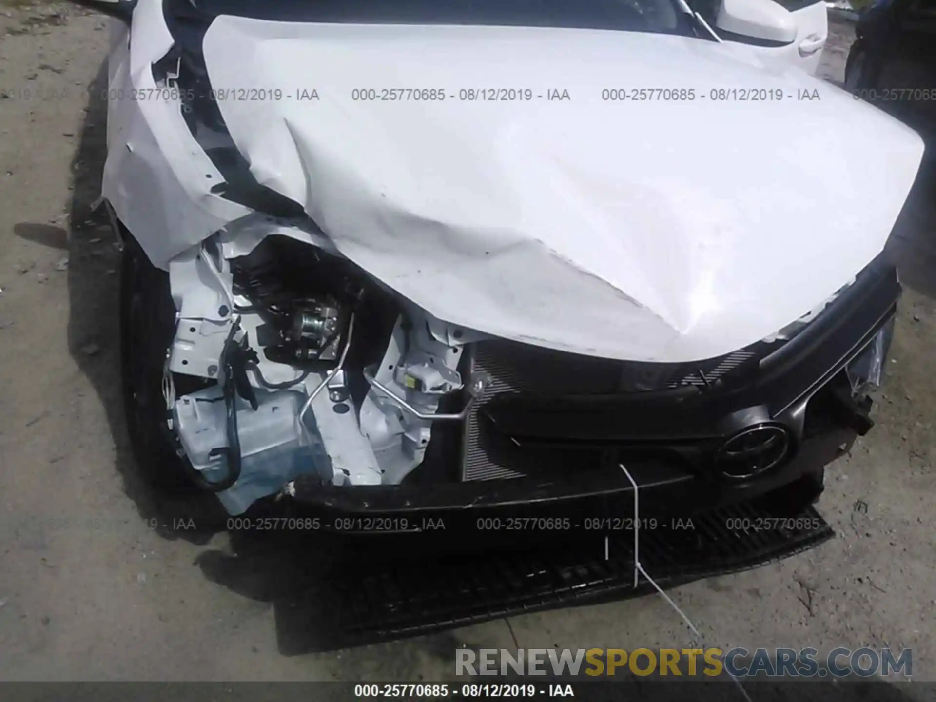 10 Photograph of a damaged car 2T1BURHE4KC214158 TOYOTA COROLLA 2019