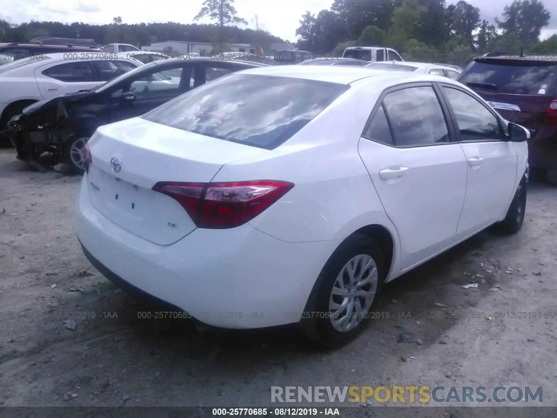 4 Photograph of a damaged car 2T1BURHE4KC214158 TOYOTA COROLLA 2019