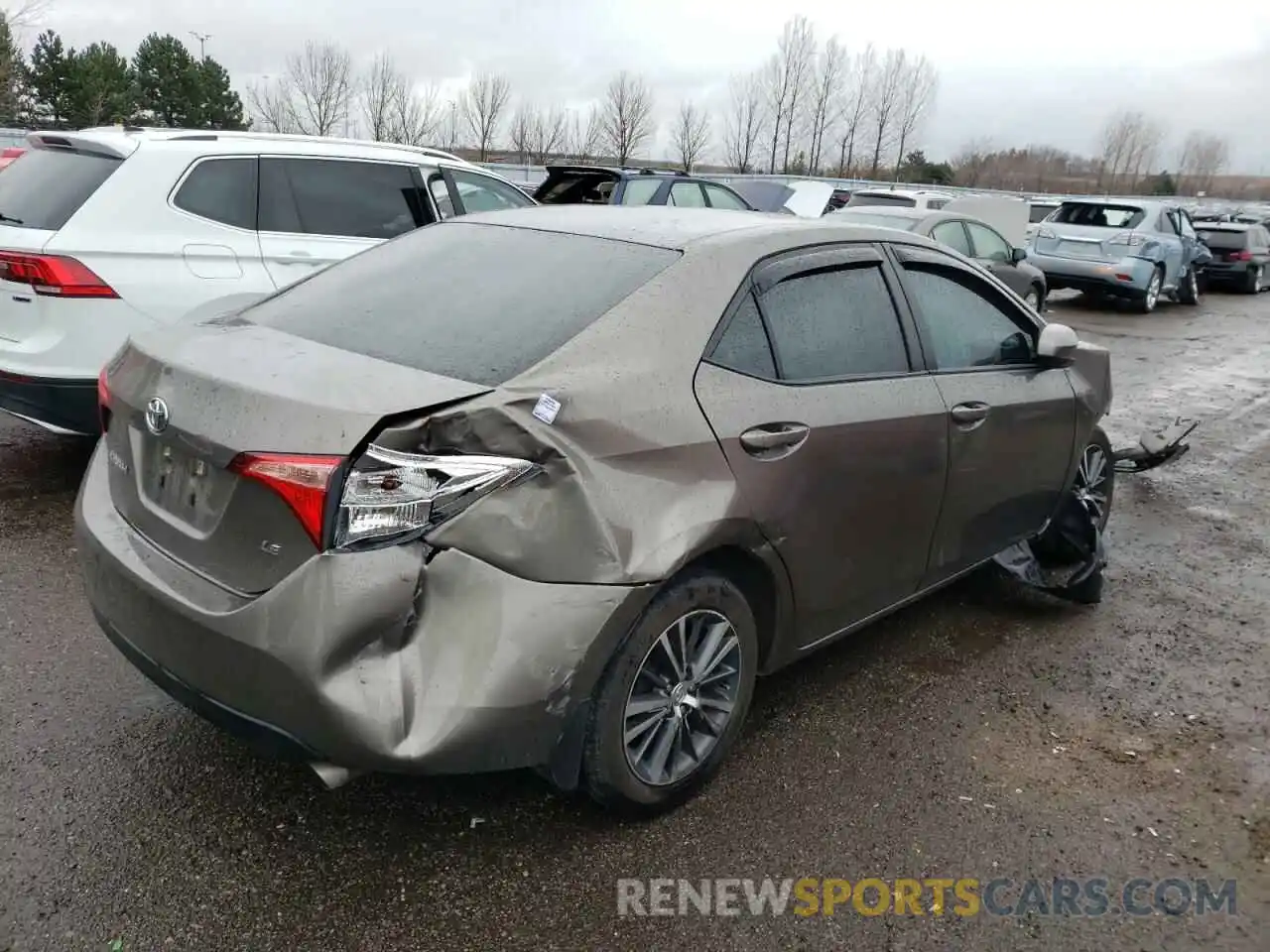 4 Photograph of a damaged car 2T1BURHE4KC214841 TOYOTA COROLLA 2019