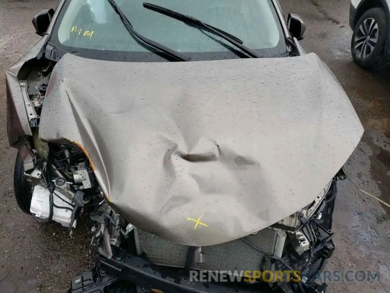 7 Photograph of a damaged car 2T1BURHE4KC214841 TOYOTA COROLLA 2019