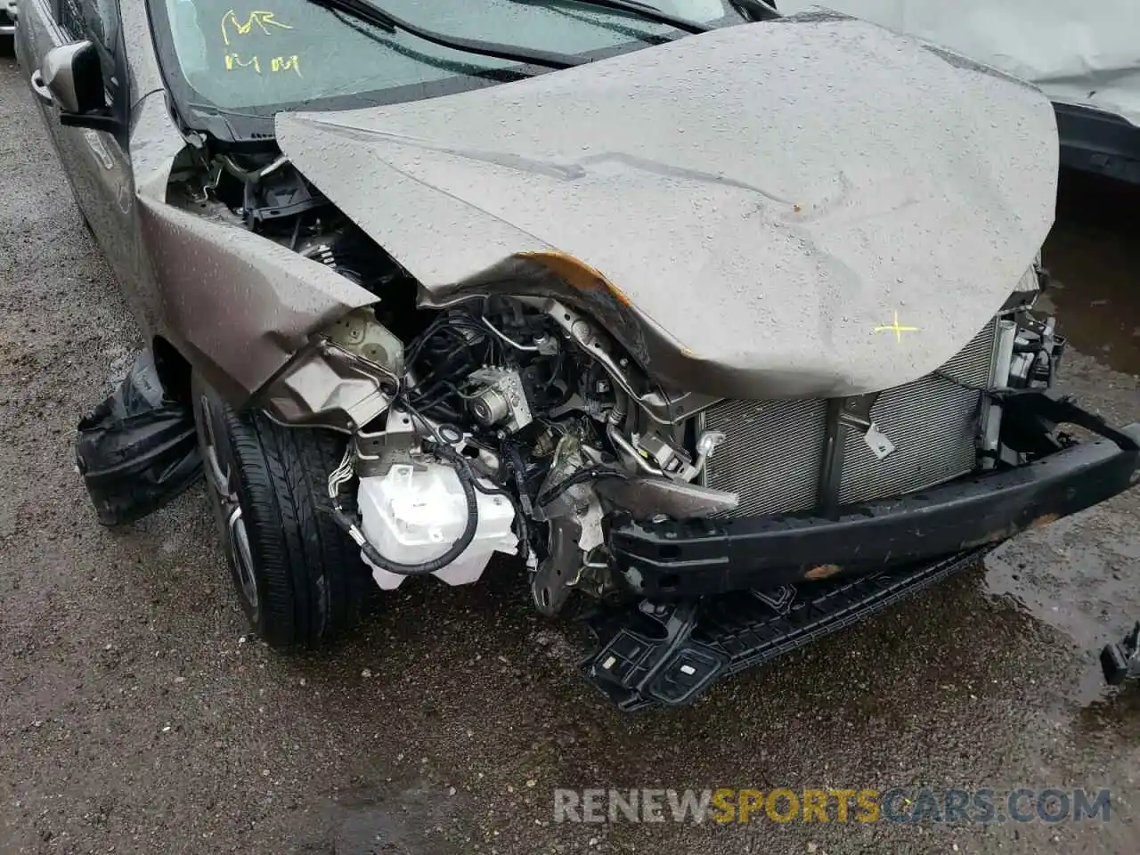 9 Photograph of a damaged car 2T1BURHE4KC214841 TOYOTA COROLLA 2019