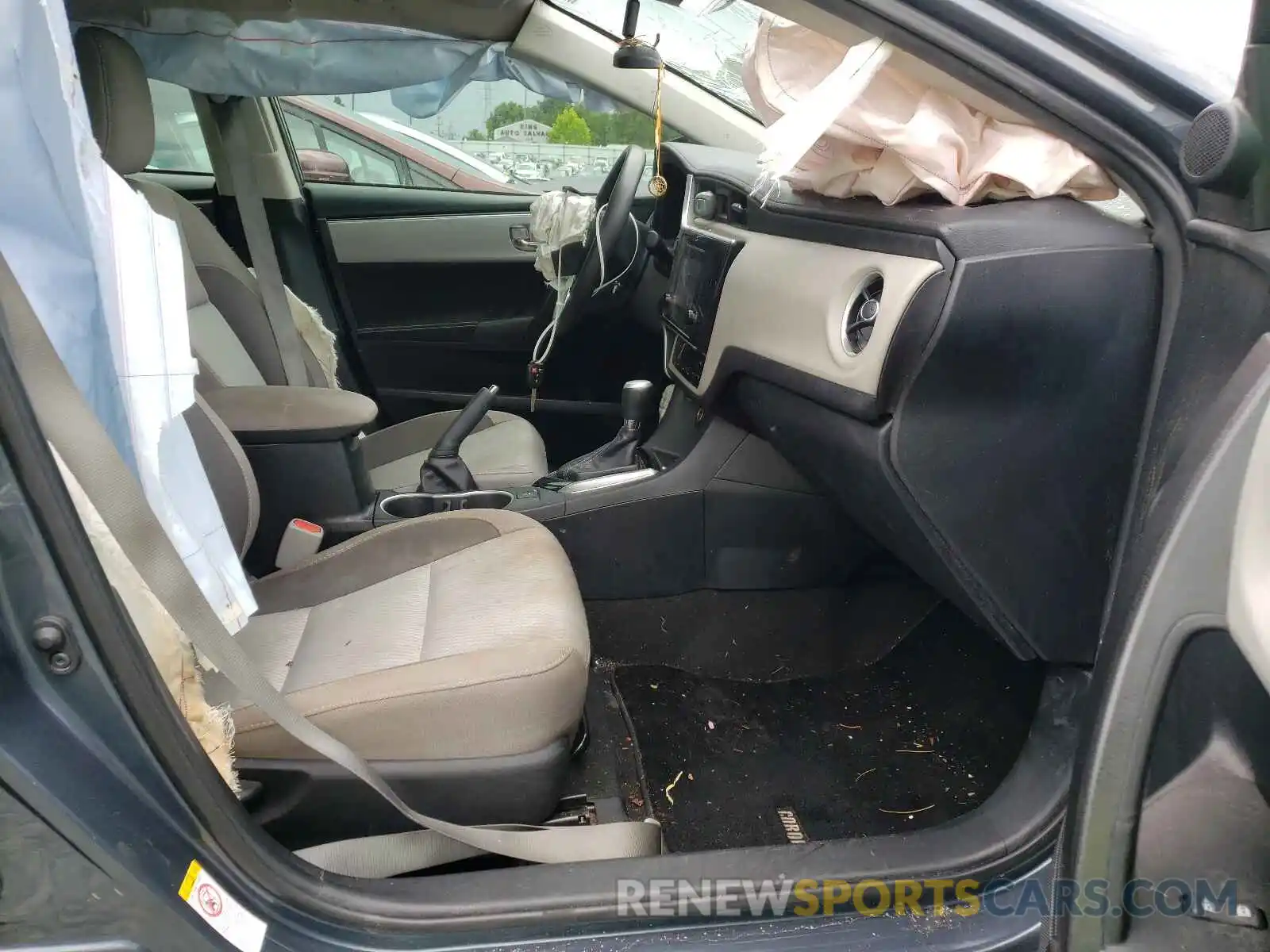 5 Photograph of a damaged car 2T1BURHE4KC214967 TOYOTA COROLLA 2019