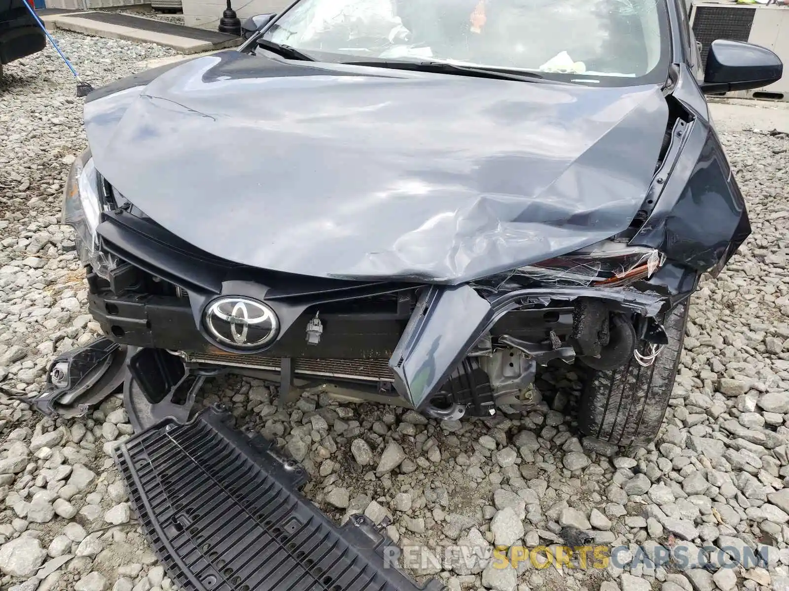 9 Photograph of a damaged car 2T1BURHE4KC214967 TOYOTA COROLLA 2019