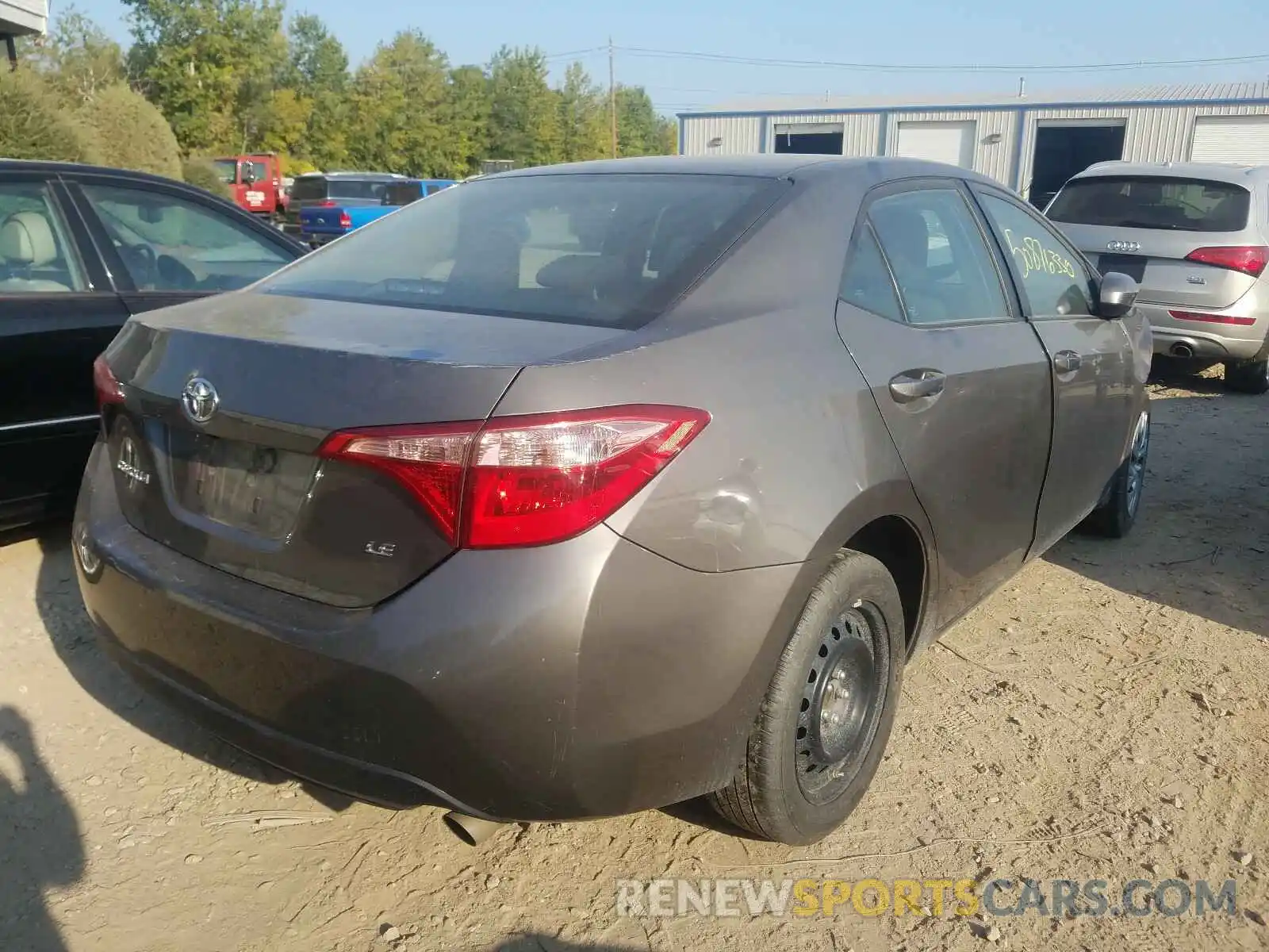 4 Photograph of a damaged car 2T1BURHE4KC215309 TOYOTA COROLLA 2019