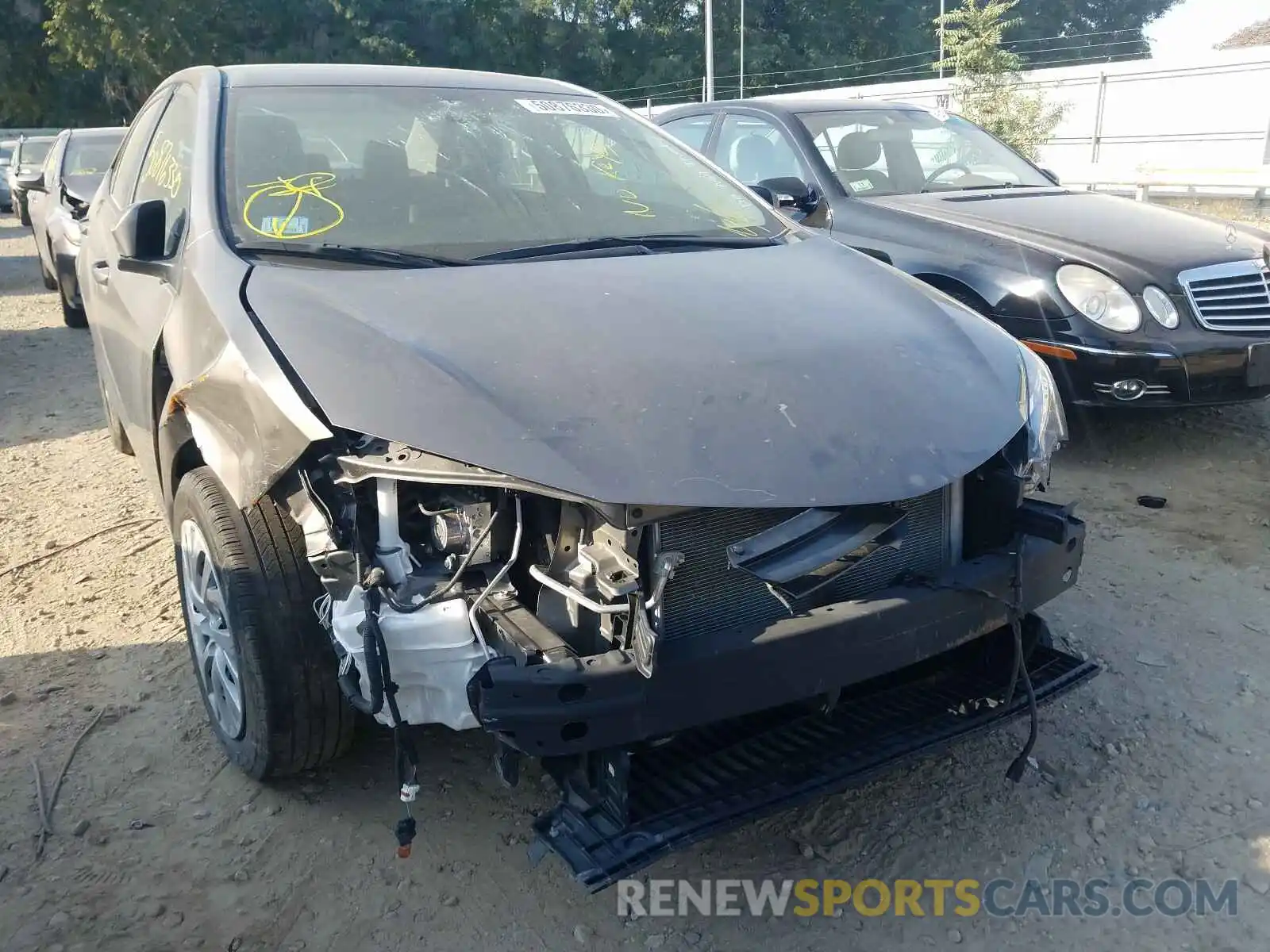 9 Photograph of a damaged car 2T1BURHE4KC215309 TOYOTA COROLLA 2019