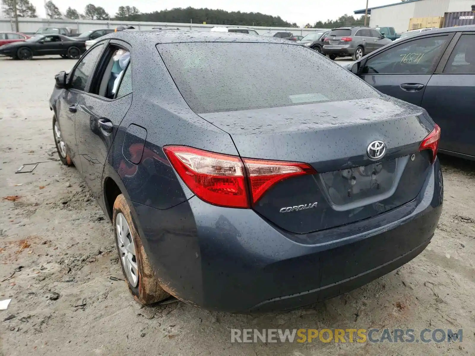 3 Photograph of a damaged car 2T1BURHE4KC215424 TOYOTA COROLLA 2019