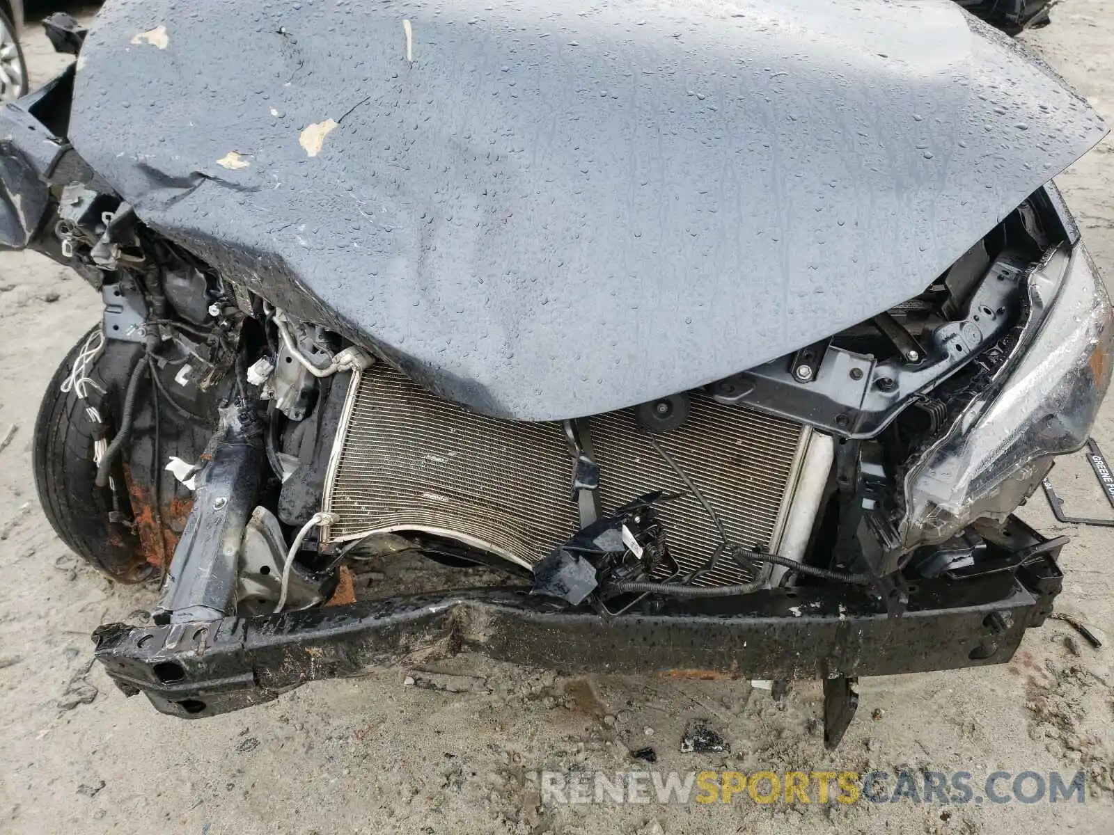 7 Photograph of a damaged car 2T1BURHE4KC215424 TOYOTA COROLLA 2019