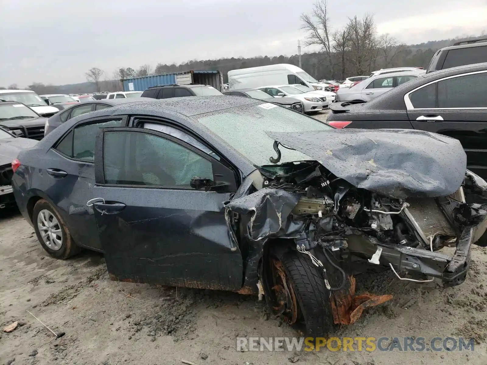 9 Photograph of a damaged car 2T1BURHE4KC215424 TOYOTA COROLLA 2019