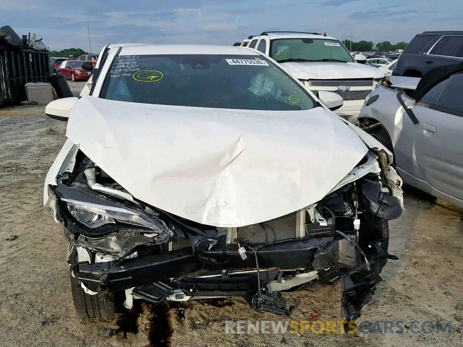 9 Photograph of a damaged car 2T1BURHE4KC215522 TOYOTA COROLLA 2019