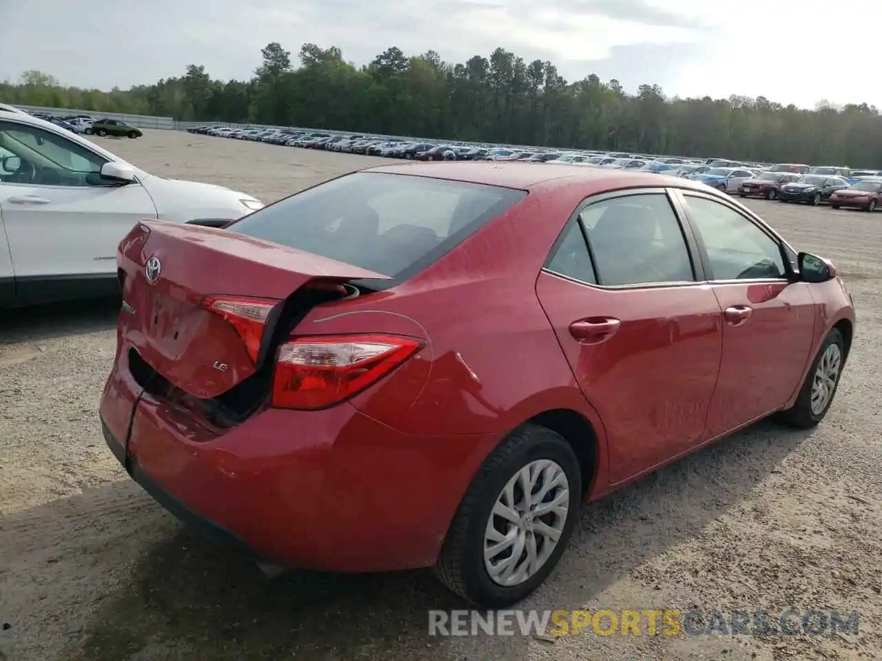 4 Photograph of a damaged car 2T1BURHE4KC215729 TOYOTA COROLLA 2019