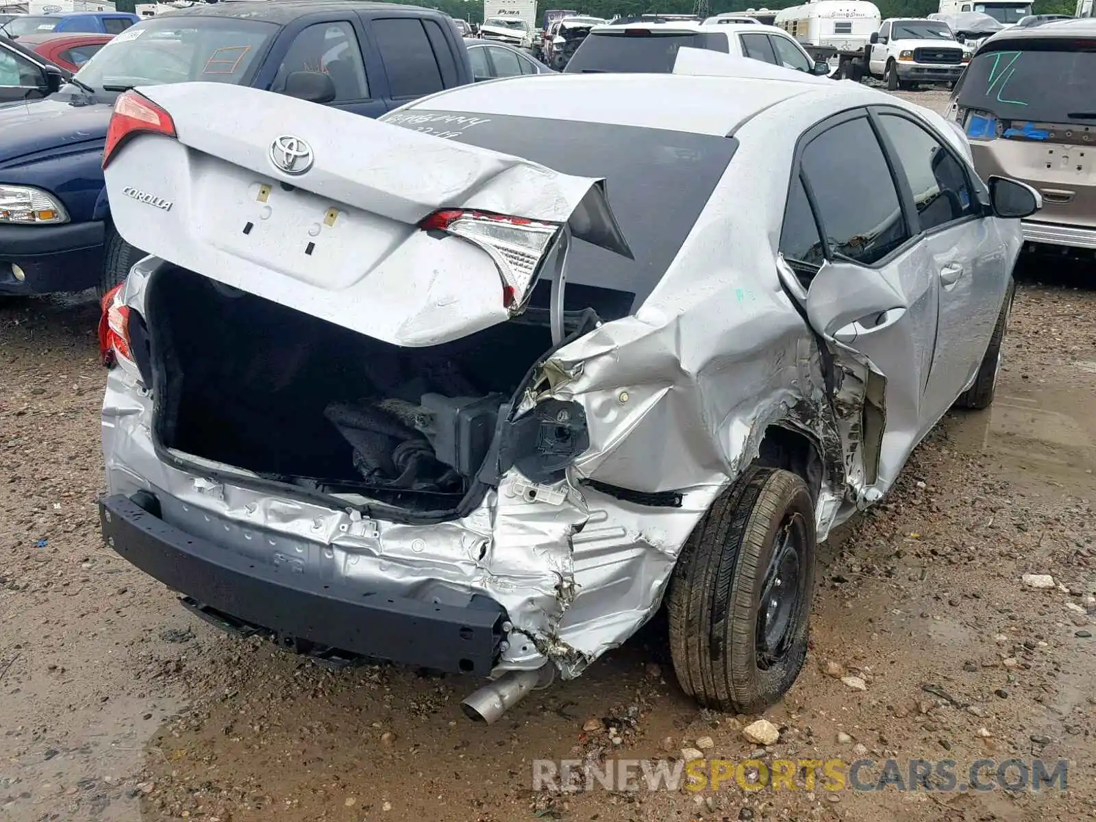 4 Photograph of a damaged car 2T1BURHE4KC216802 TOYOTA COROLLA 2019