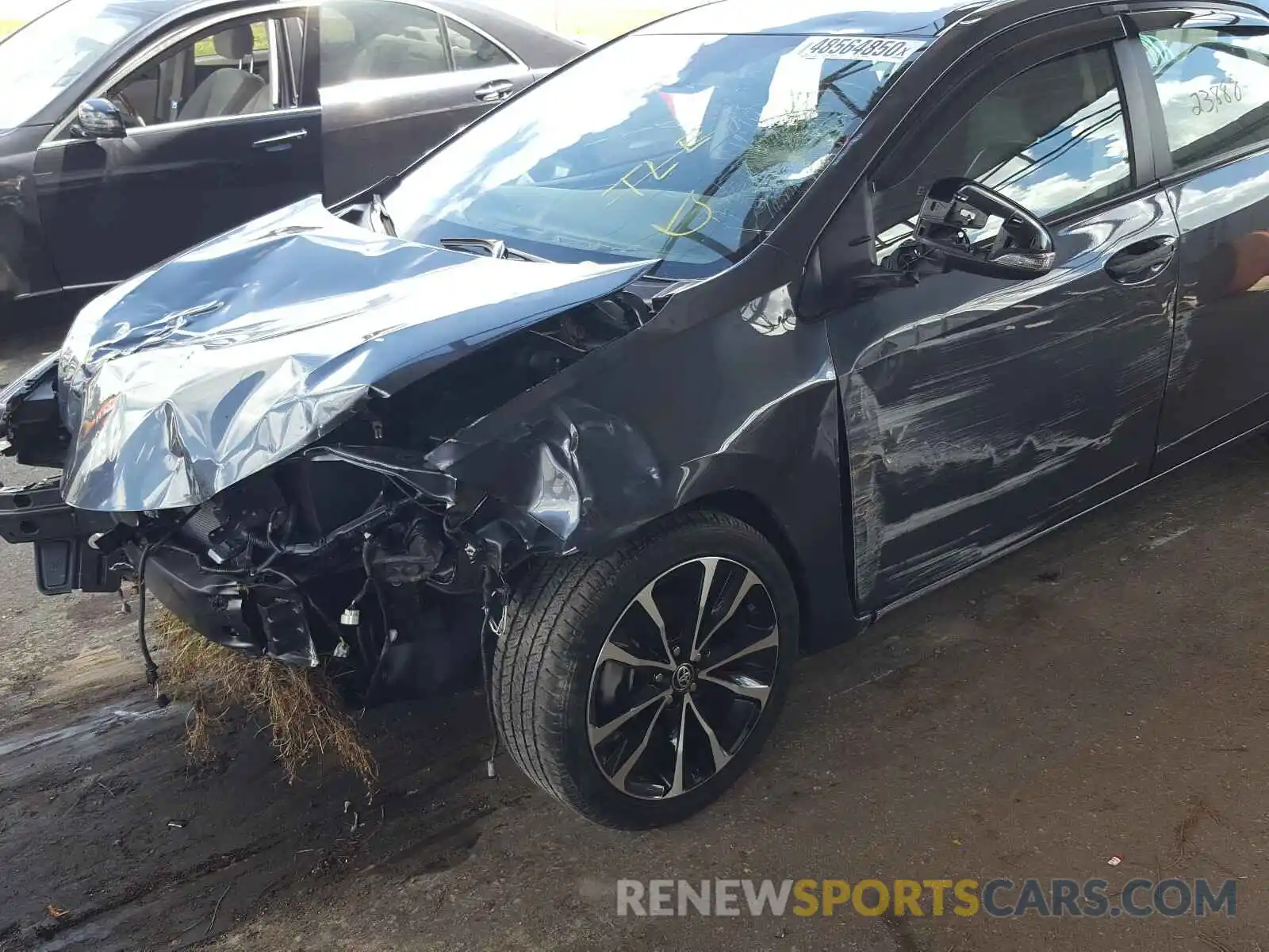 9 Photograph of a damaged car 2T1BURHE4KC216931 TOYOTA COROLLA 2019